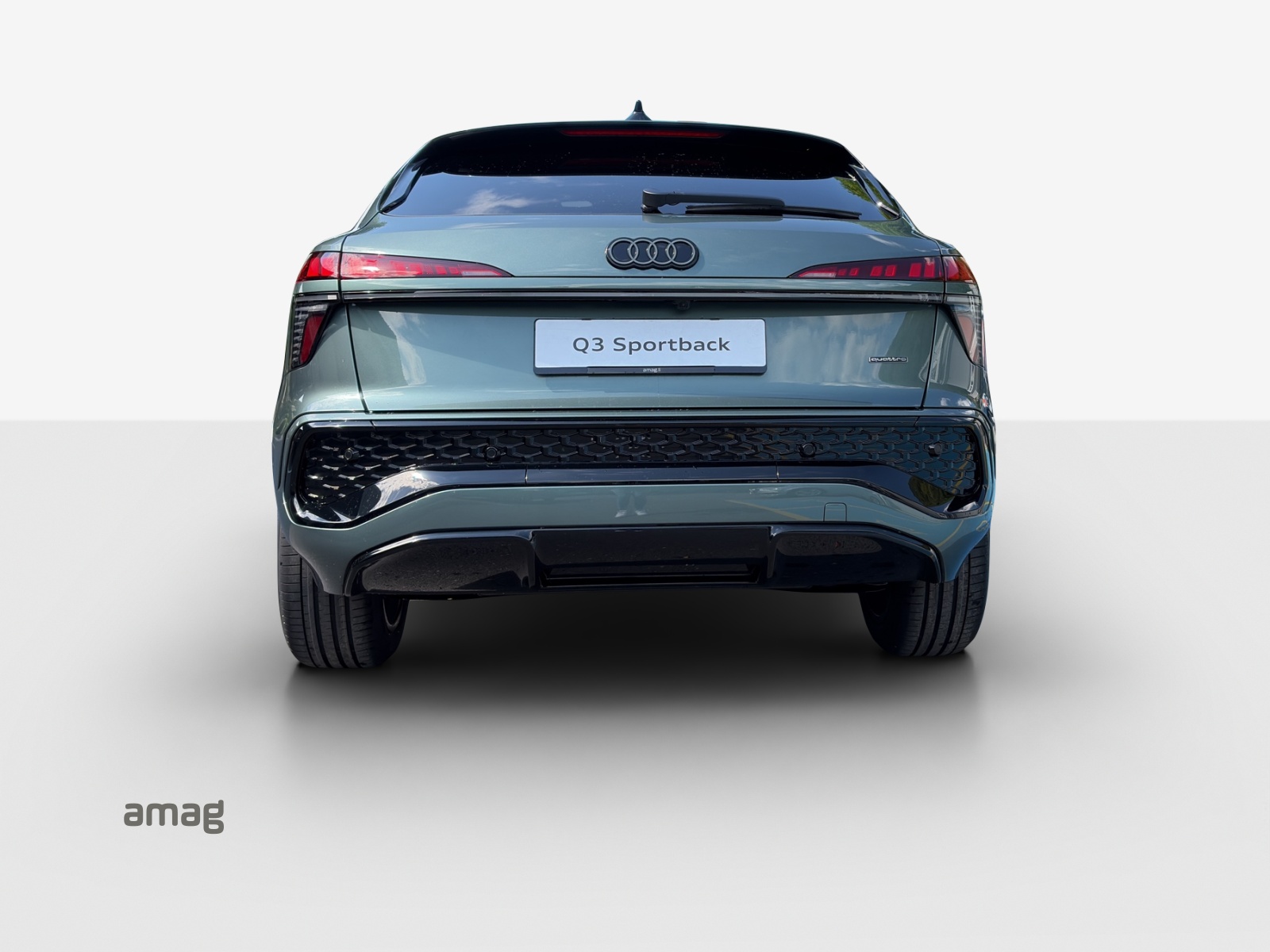 AUDI Q3 Sportback TFSI quattro 195 kW S tronic-showroom-element-3