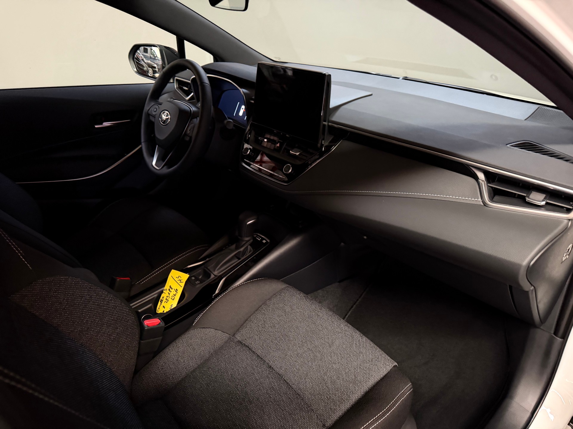 TOYOTA Corolla Touring Sports 1.8 HSD Active e-CVT-image-16