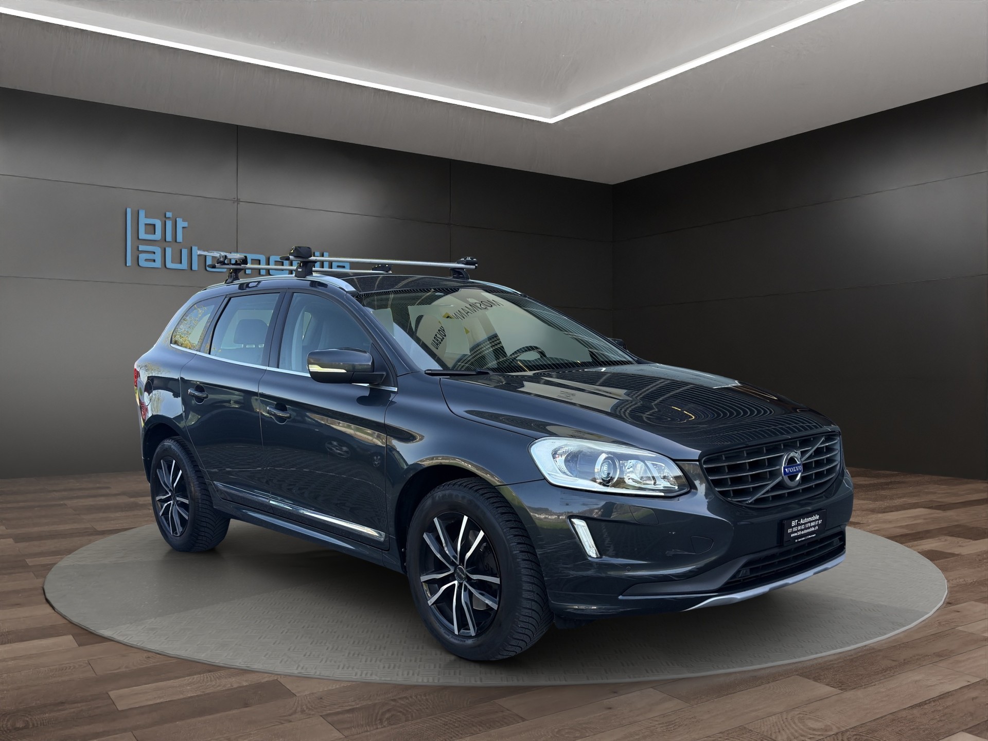 VOLVO XC60-image-8