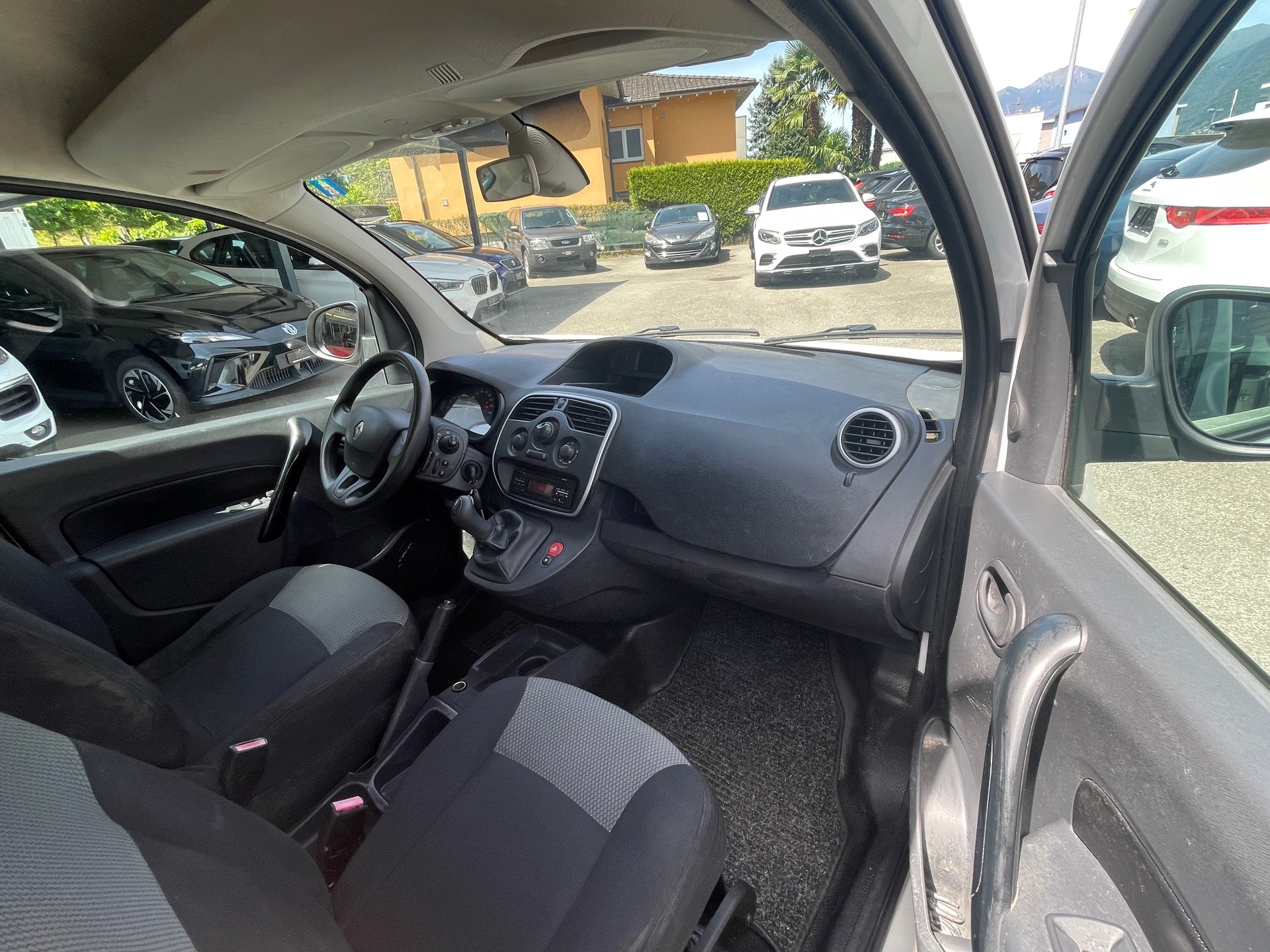 RENAULT Kangoo Maxi dCi 90 ENERGY Access 2 Pl./2 pl.-image-9