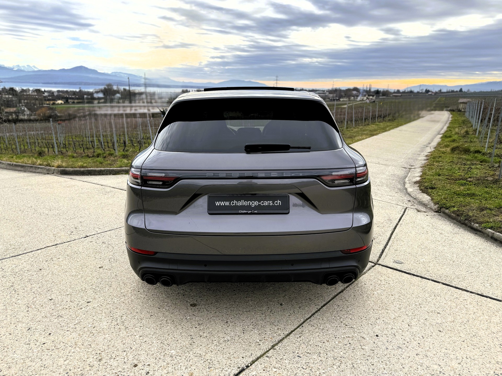 PORSCHE Cayenne E-Hybrid-image-5