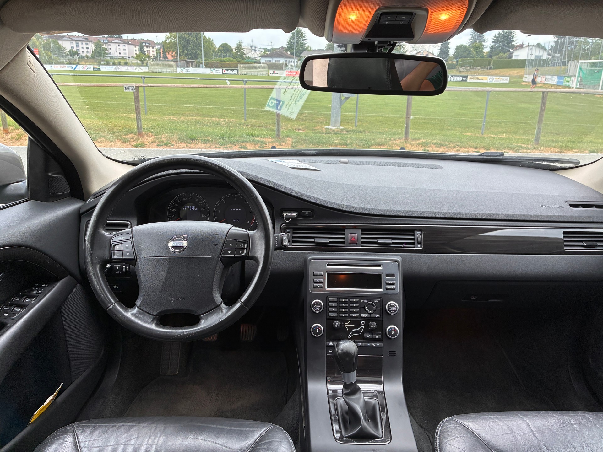 VOLVO XC70 D5 AWD Summum-image-4