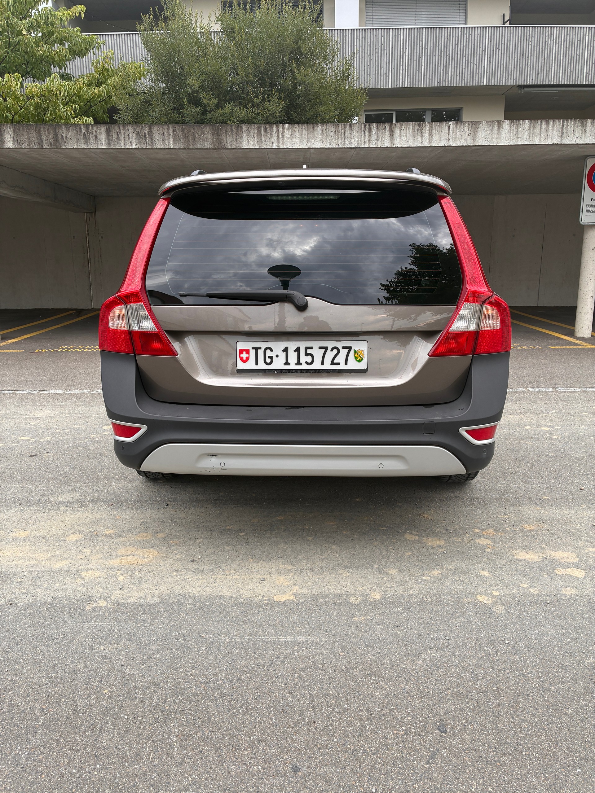 VOLVO XC70 D5 AWD Summum-image-7