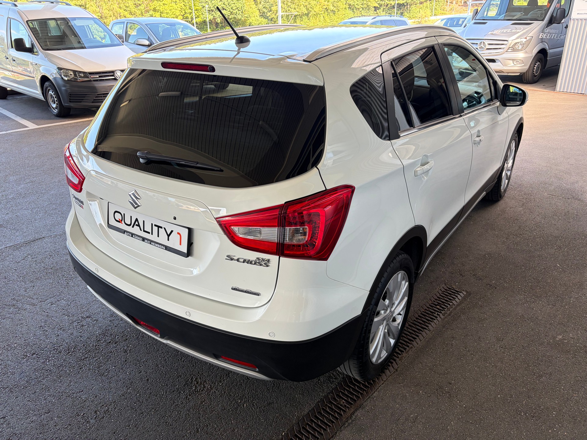 SUZUKI SX4 S-Cross 1.4 16V Tradizio 4WD Automatic-showroom-element-3