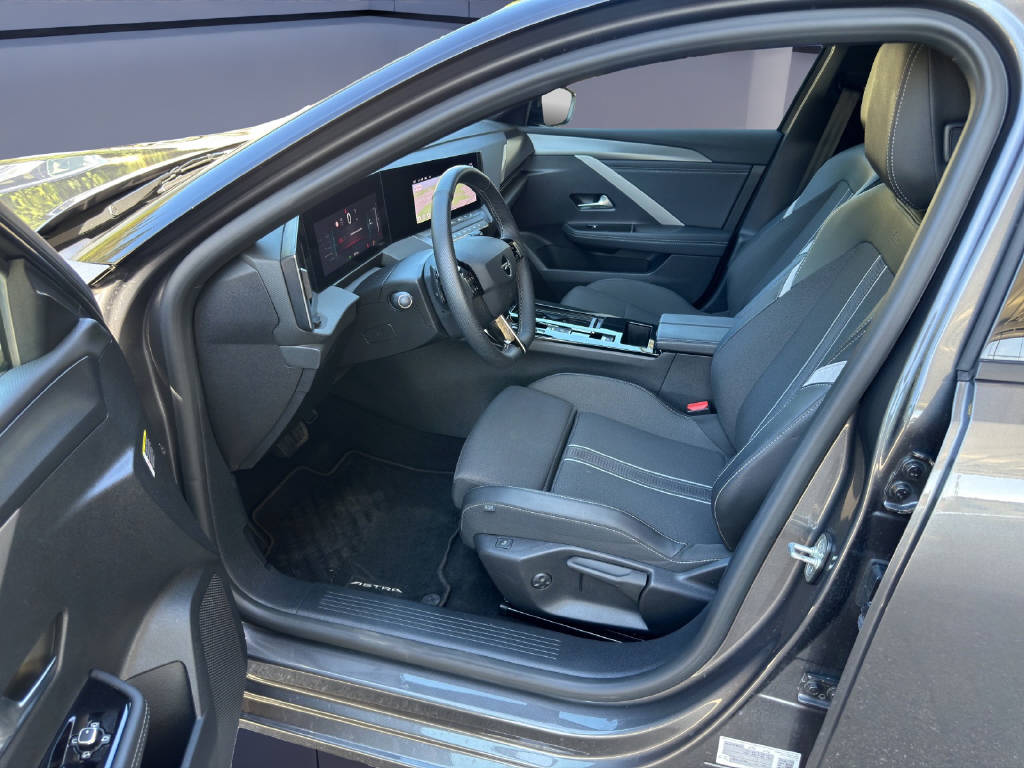 OPEL Astra Sports Tourer 1.2 T Hybrid GS-image-9