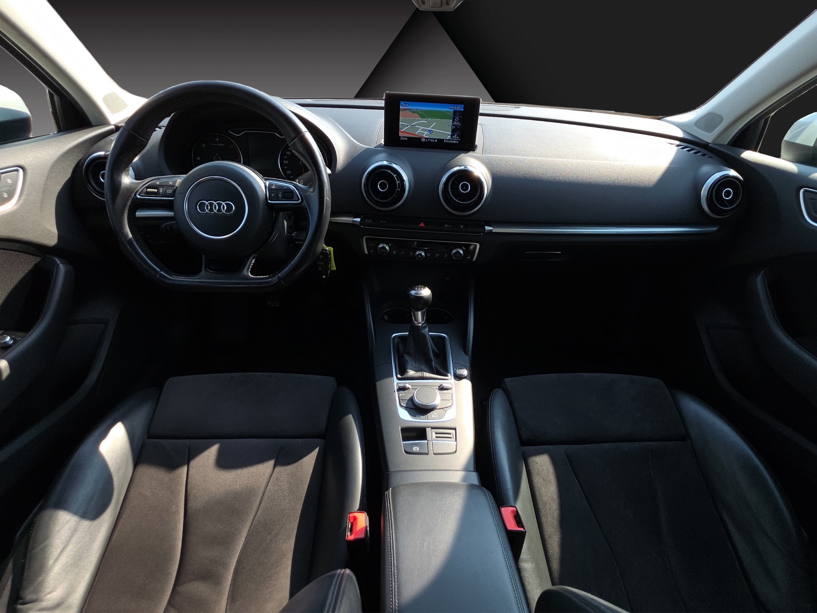 AUDI A3 Limousine 2.0 TDI Ambition-image-9