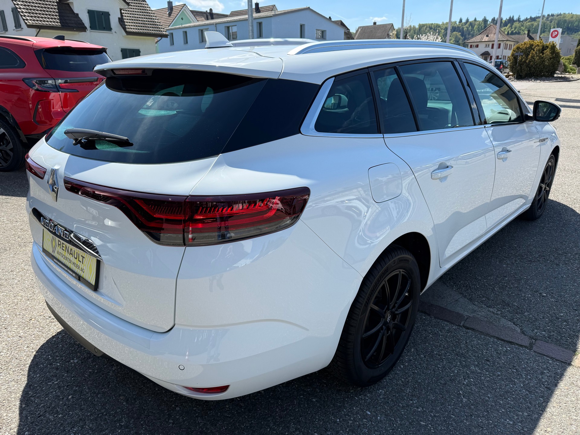 RENAULT Mégane Grandtour 1.3 16V Turbo Techno EDC-image-5
