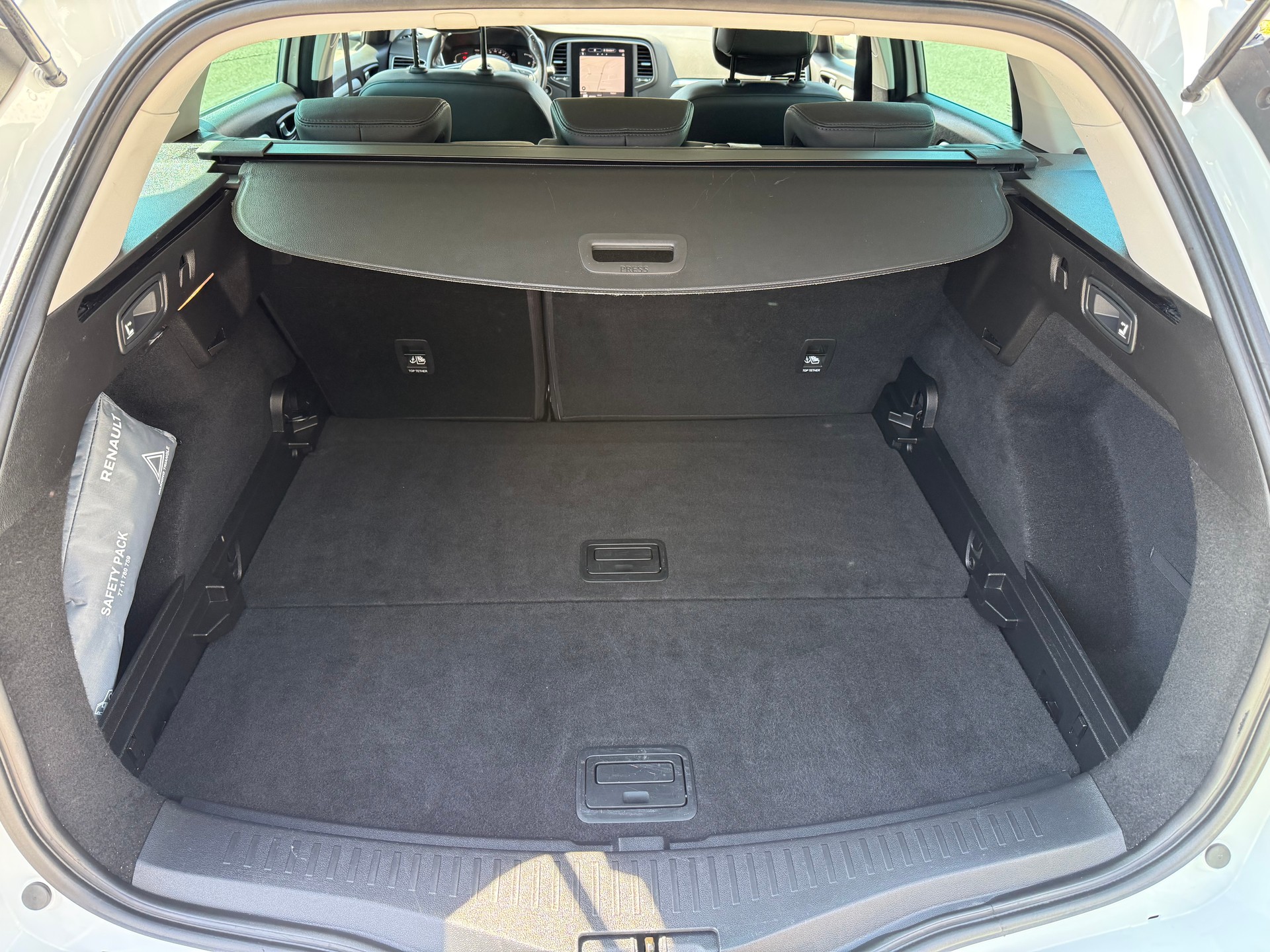 RENAULT Mégane Grandtour 1.3 16V Turbo Techno EDC-image-12