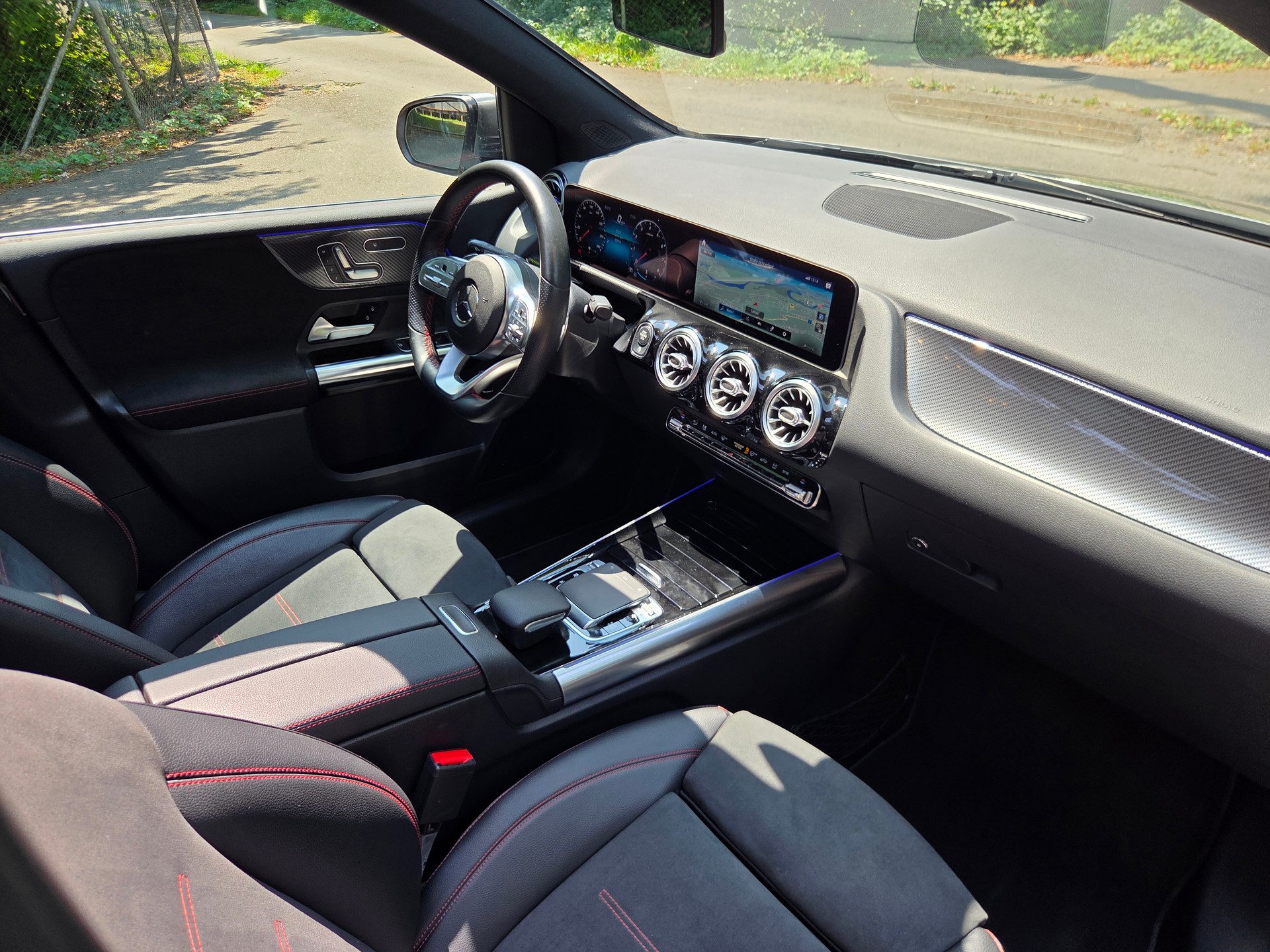 MERCEDES-BENZ B 200 AMG Line-image-7