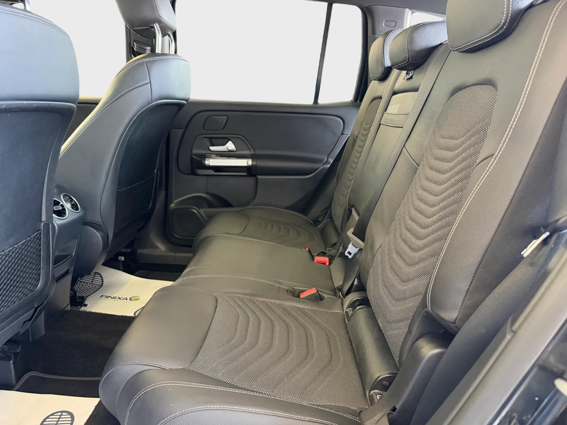 MERCEDES-BENZ GLB 220 d 4Matic Progressive 8G-Tronic-image-5