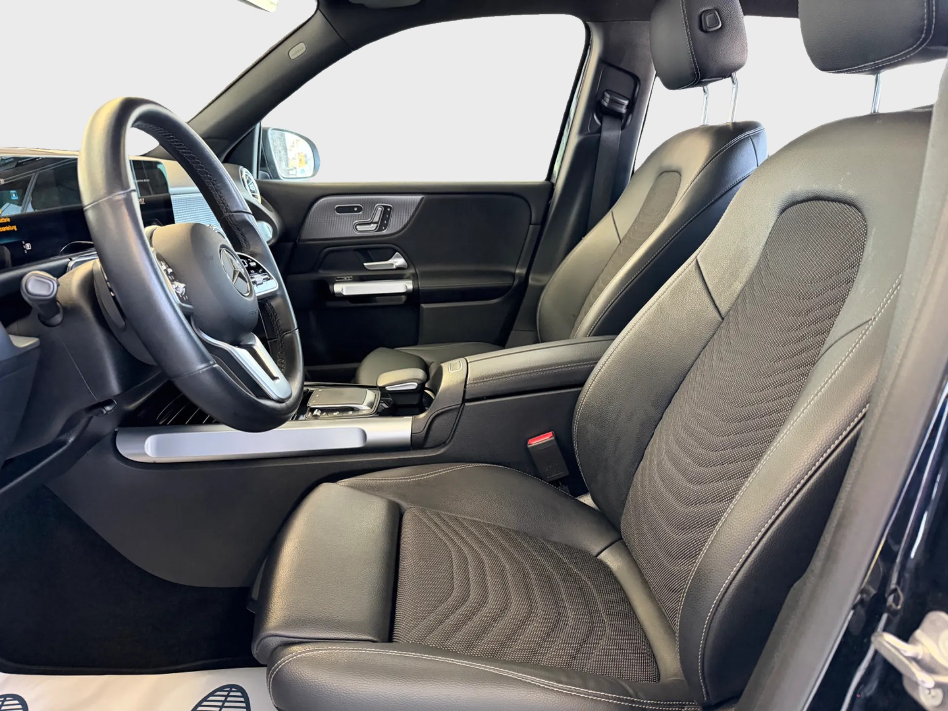 MERCEDES-BENZ GLB 220 d 4Matic Progressive 8G-Tronic-image-8