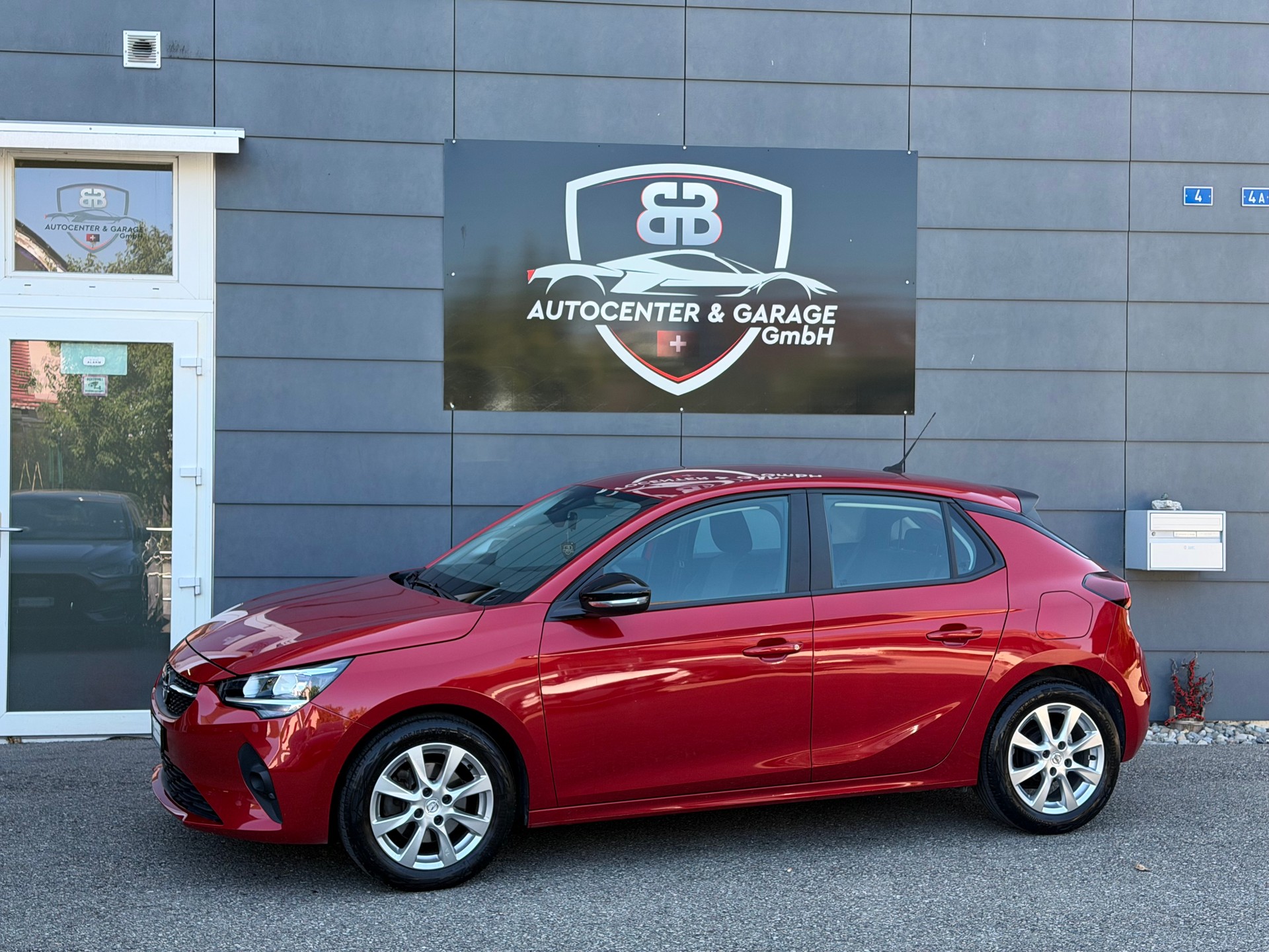 OPEL Corsa 1.2 TP Edition-showroom-element-3