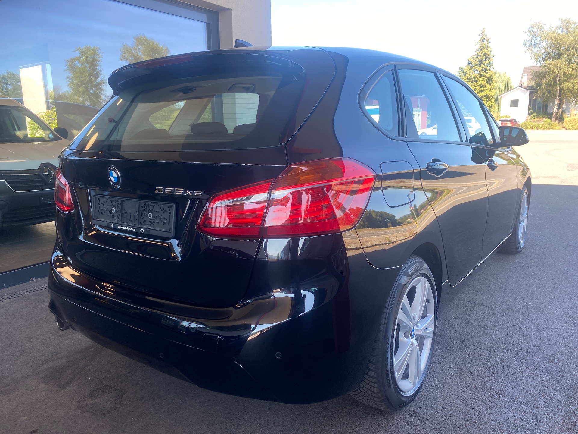 BMW 225xe iPerformance Active Tourer Steptronic-showroom-element-2