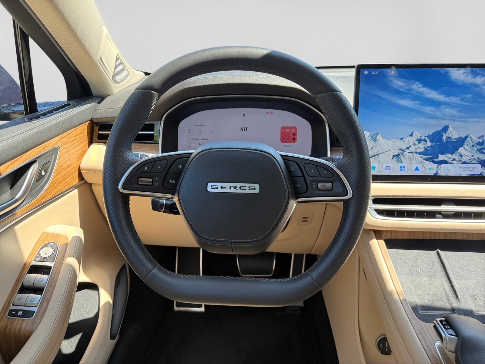 SERES Seres 5 80 kWh AWD-image-12