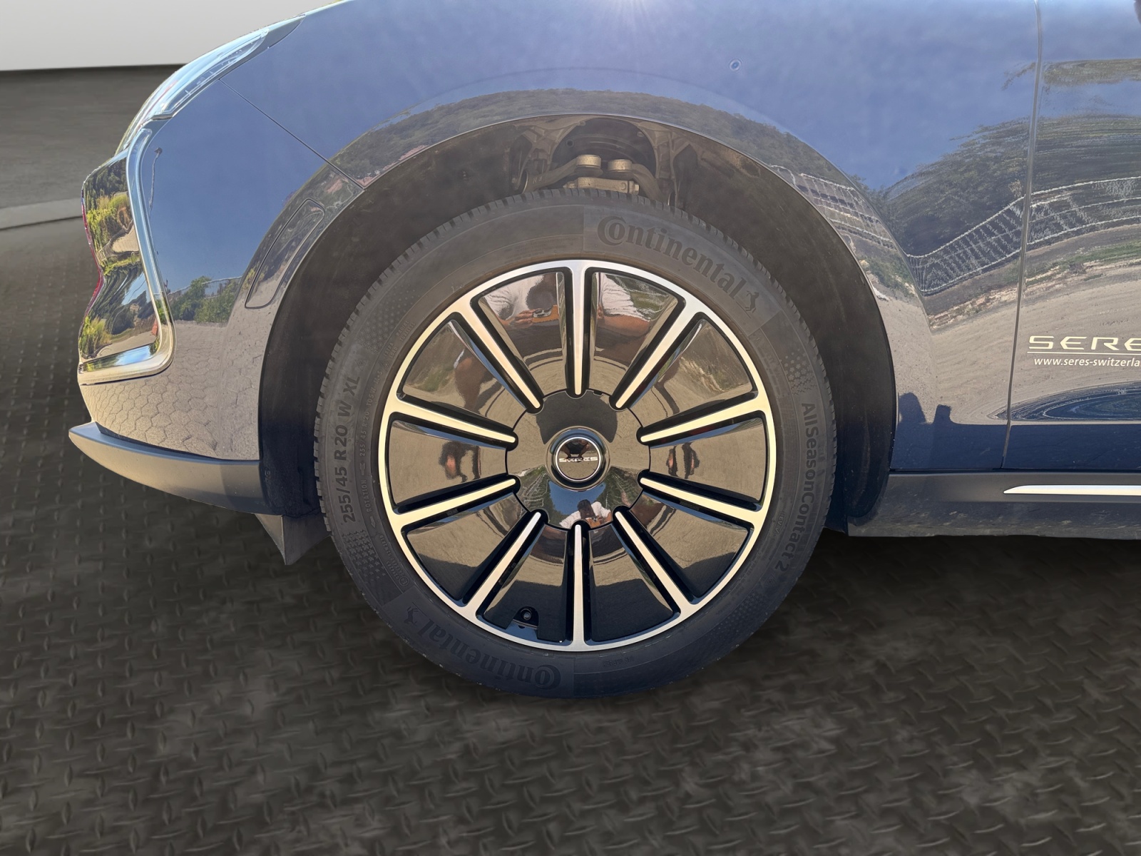 SERES Seres 5 80 kWh AWD-image-8