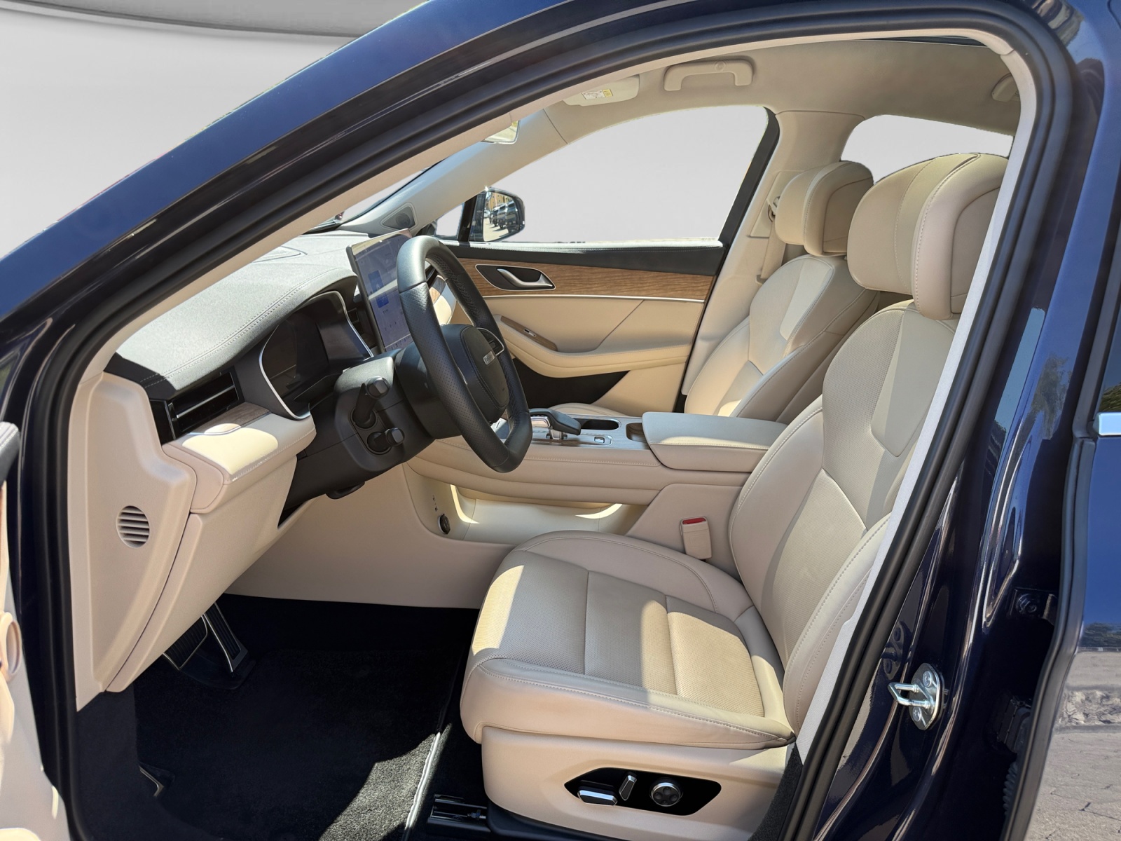 SERES Seres 5 80 kWh AWD-image-9