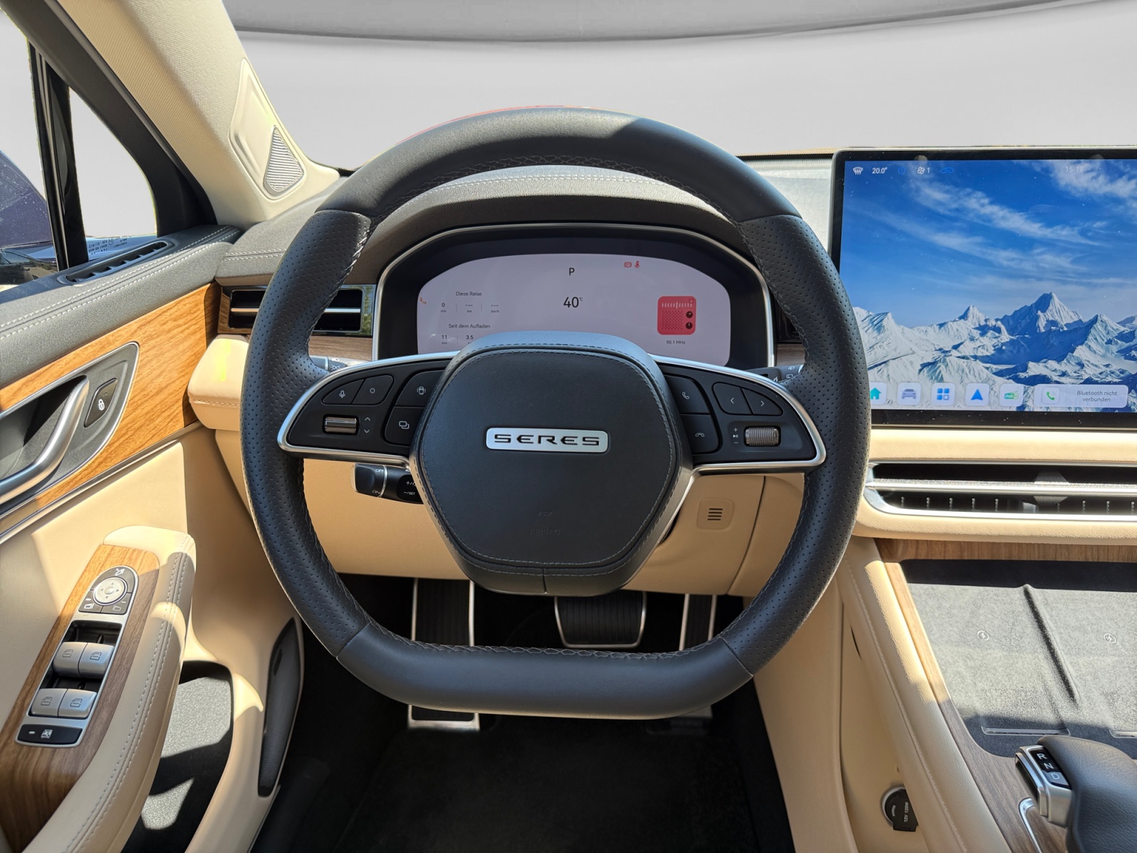 SERES Seres 5 80 kWh AWD-image-12