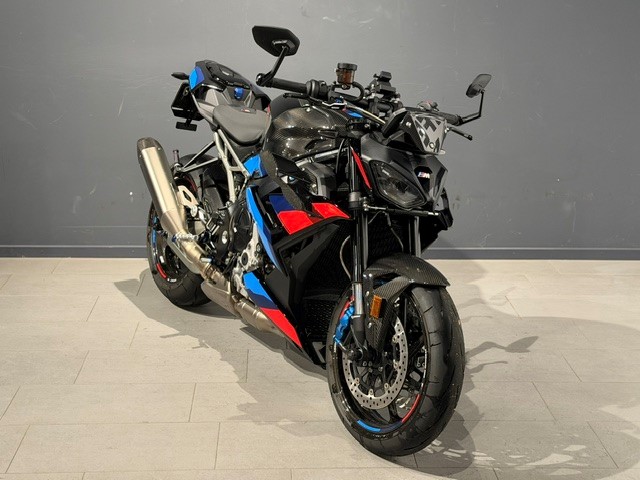BMW M 1000 R-showroom-element-1
