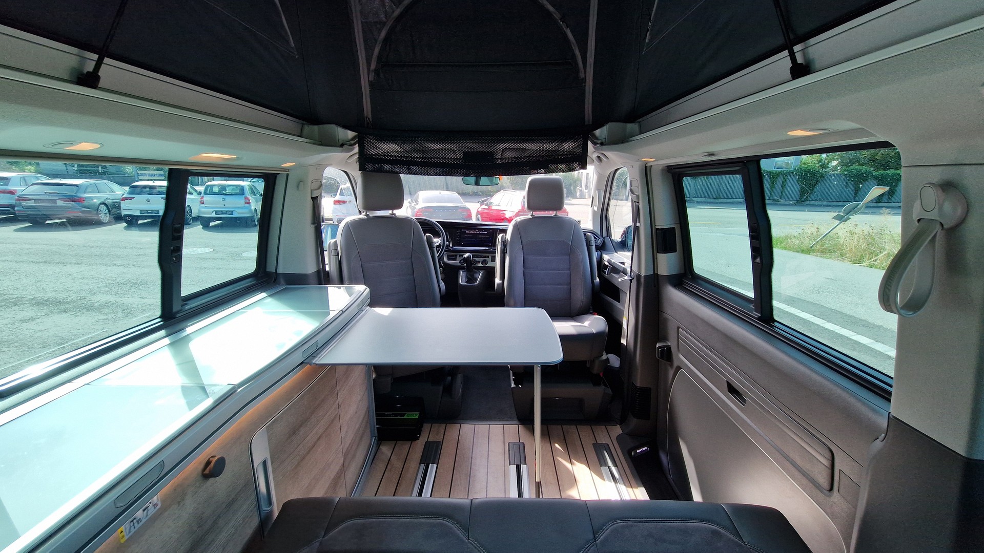 VW T6.1 California 2.0 TDI Ocean Edition Liberty DSG-image-11
