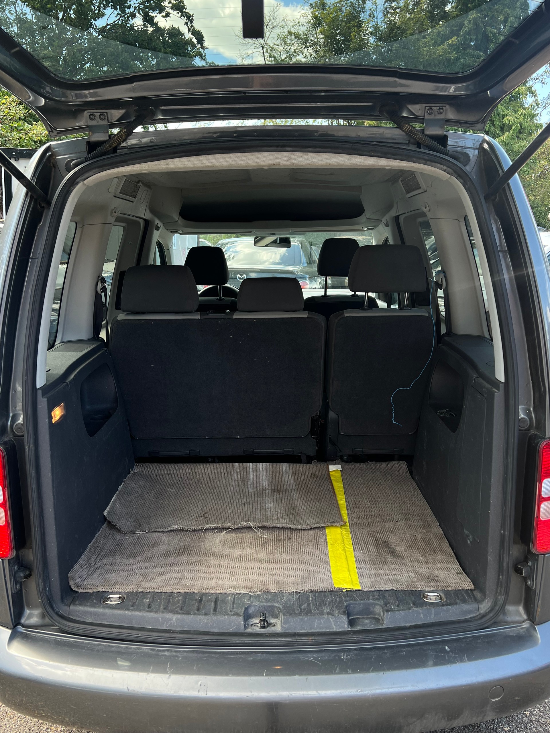 VW Caddy 1.6 TDI Blue Motion Technology Comfortline-image-14