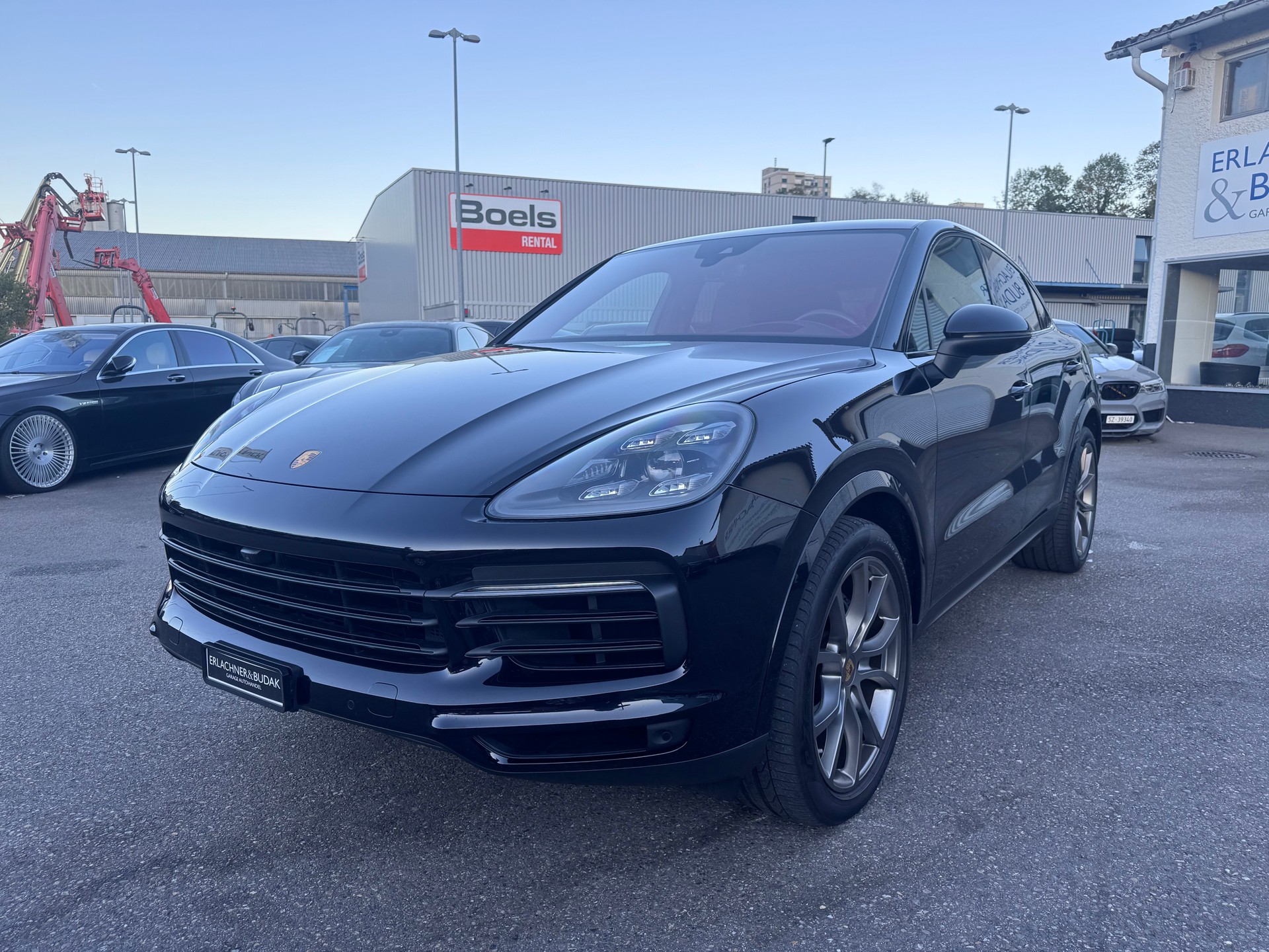 PORSCHE Cayenne Coupé E-Hybrid-showroom-element-1
