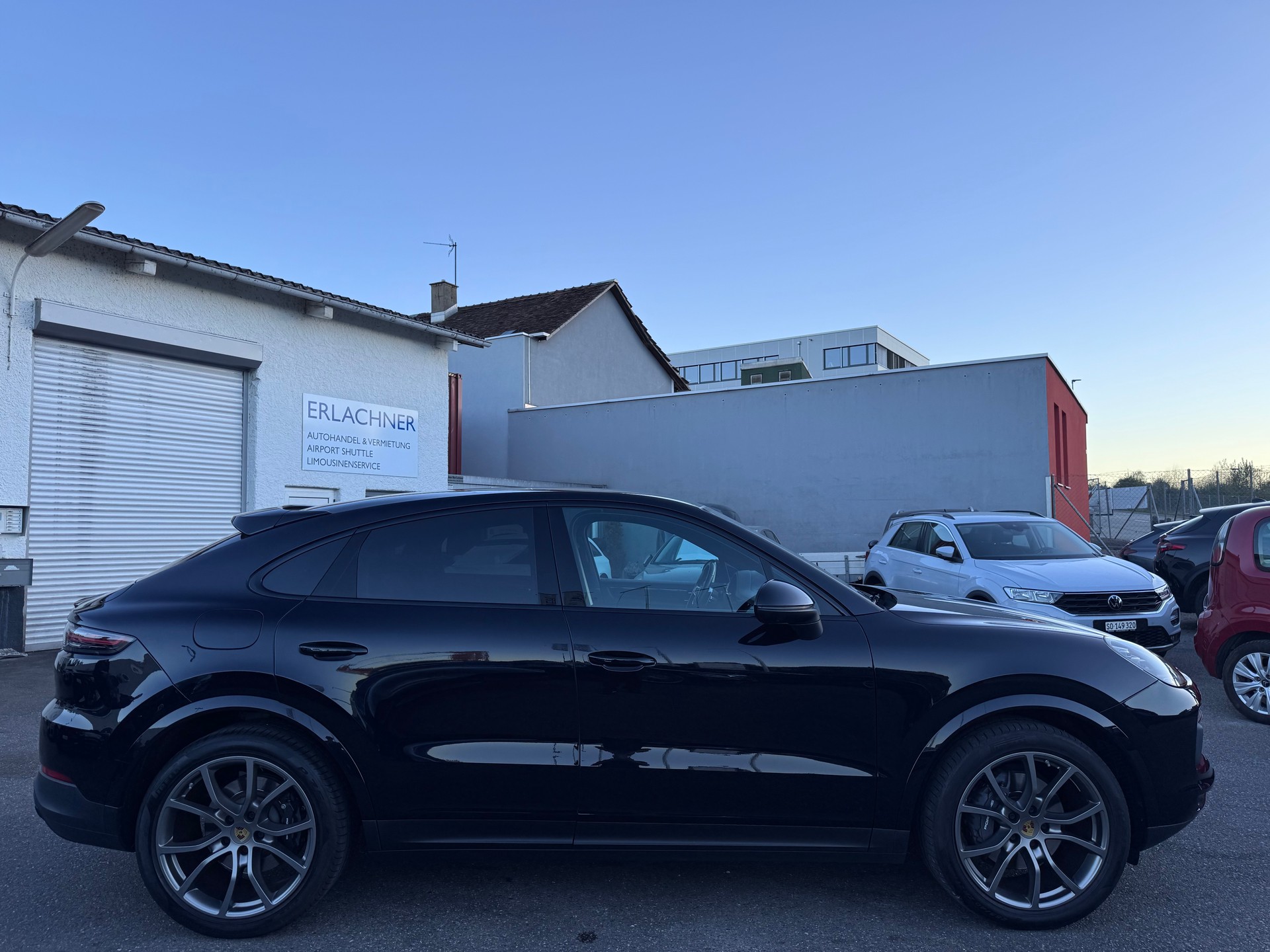 PORSCHE Cayenne Coupé E-Hybrid-image-5