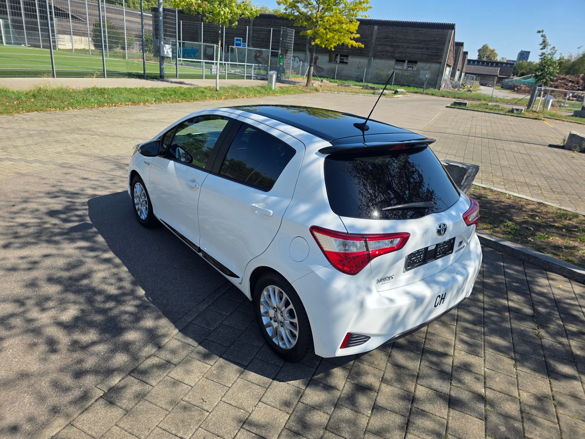 TOYOTA Yaris 1.5 VVT-i Hybrid GR-S e-CVT-showroom-element-3