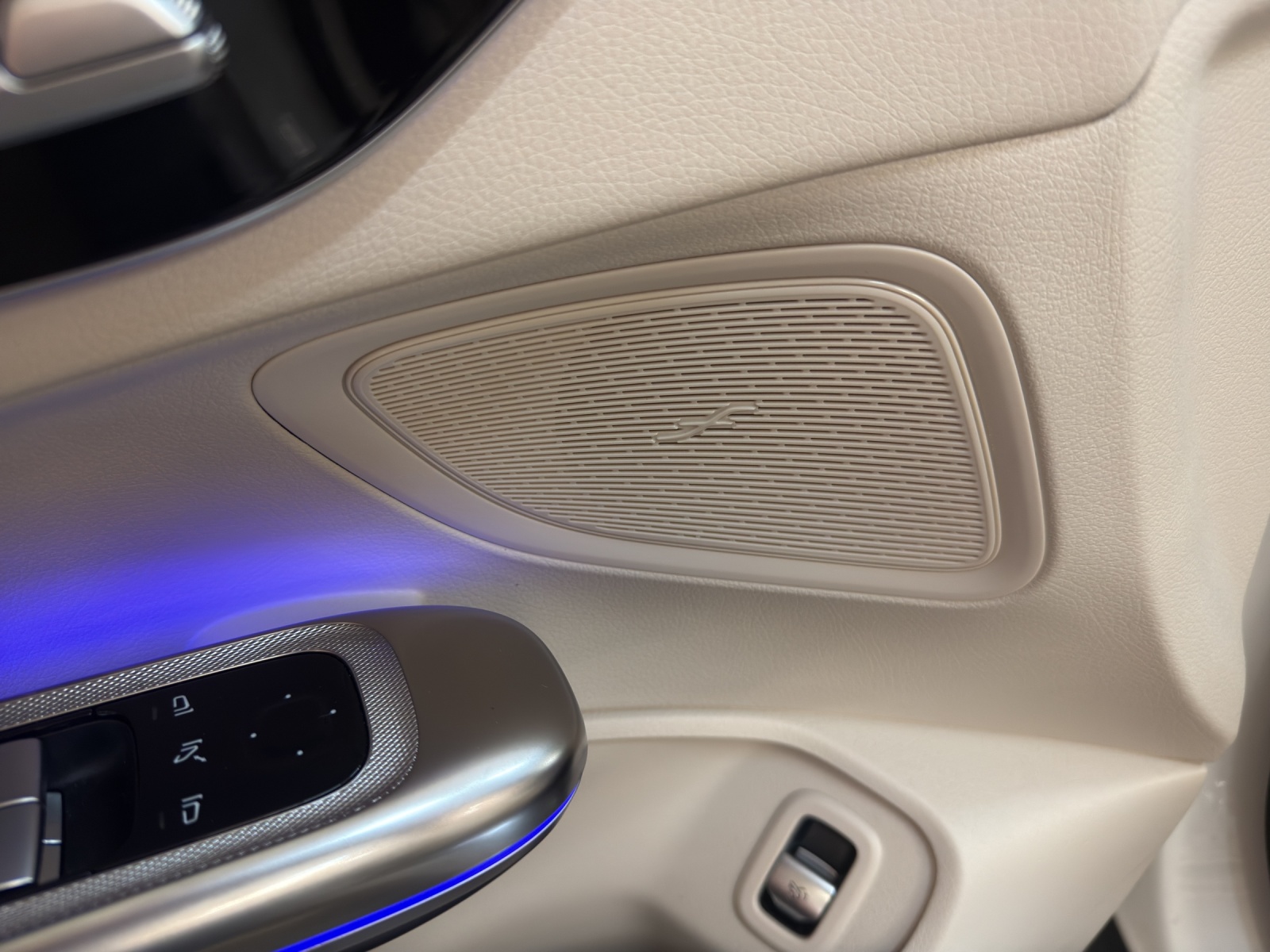 MERCEDES-BENZ CLE 200 - Cabrio - AMG / 360 Grad Kamera / DIGITAL LIGHT / AMG Premium-image-15