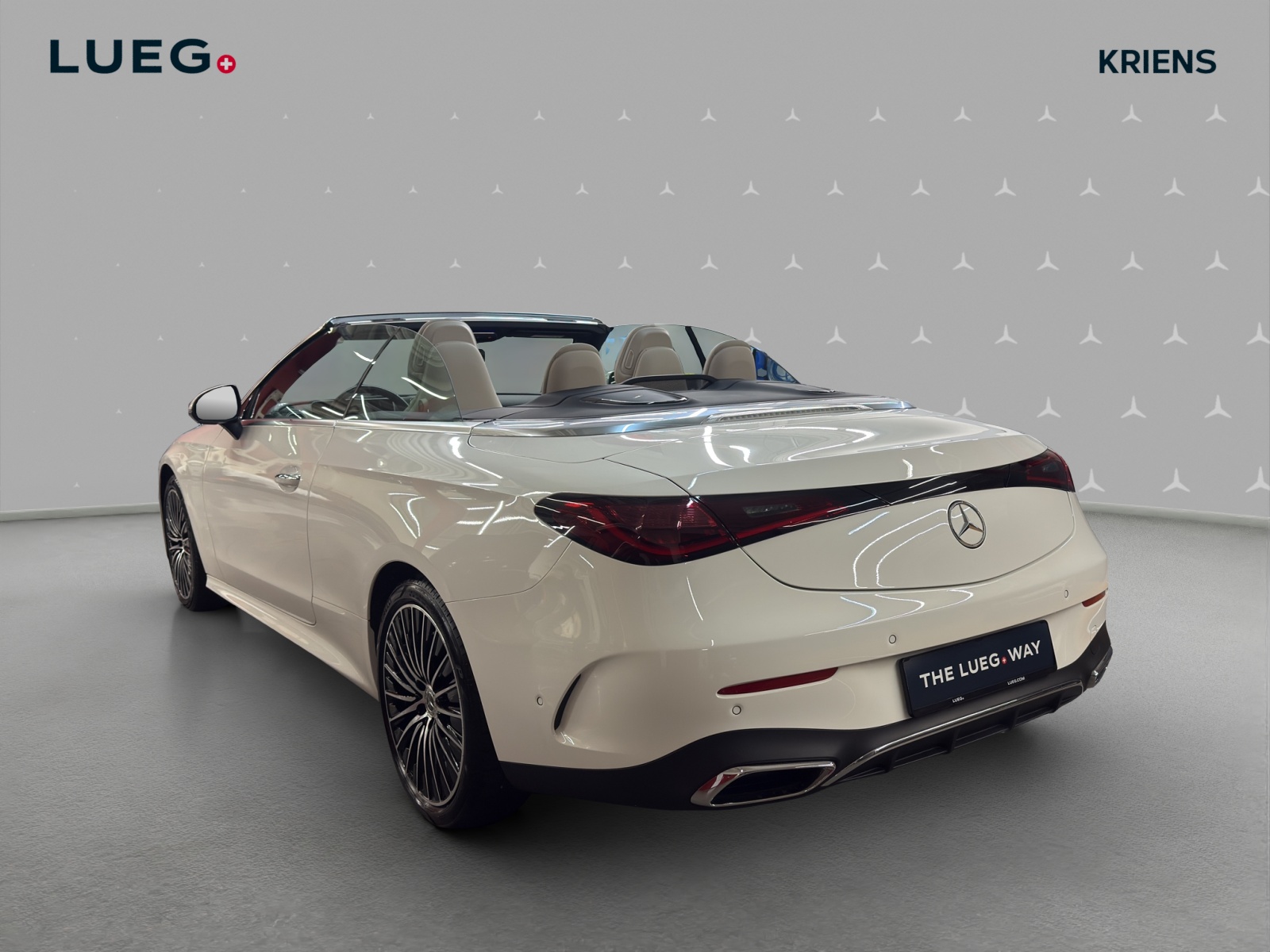 MERCEDES-BENZ CLE 200 - Cabrio - AMG / 360 Grad Kamera / DIGITAL LIGHT / AMG Premium-showroom-element-2