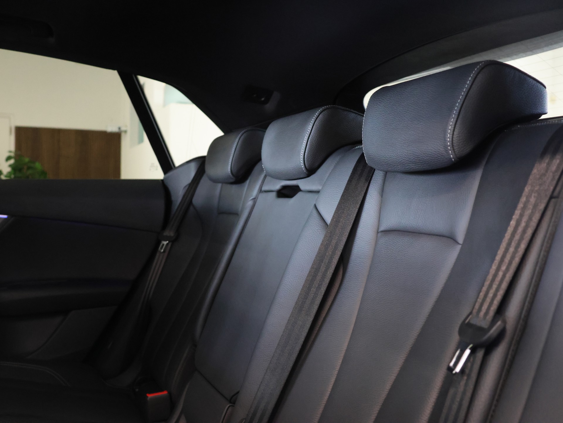 AUDI Q8 50 TDI quattro tiptronic *S-LINE*DAYTONGRAU-LACKIERUNG*-image-25