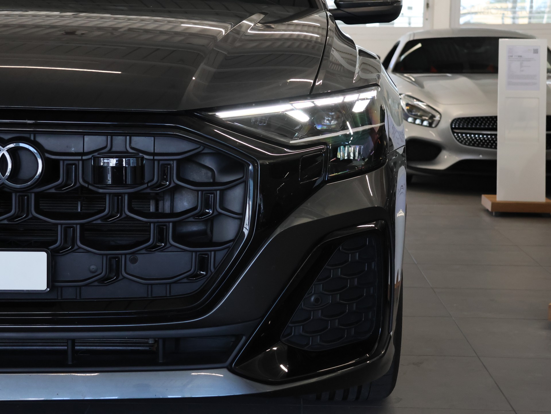 AUDI Q8 50 TDI quattro tiptronic *S-LINE*DAYTONGRAU-LACKIERUNG*-showroom-element-3