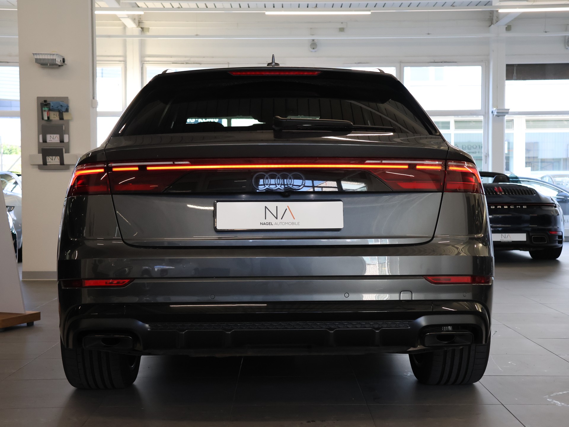 AUDI Q8 50 TDI quattro tiptronic *S-LINE*DAYTONGRAU-LACKIERUNG*-image-6