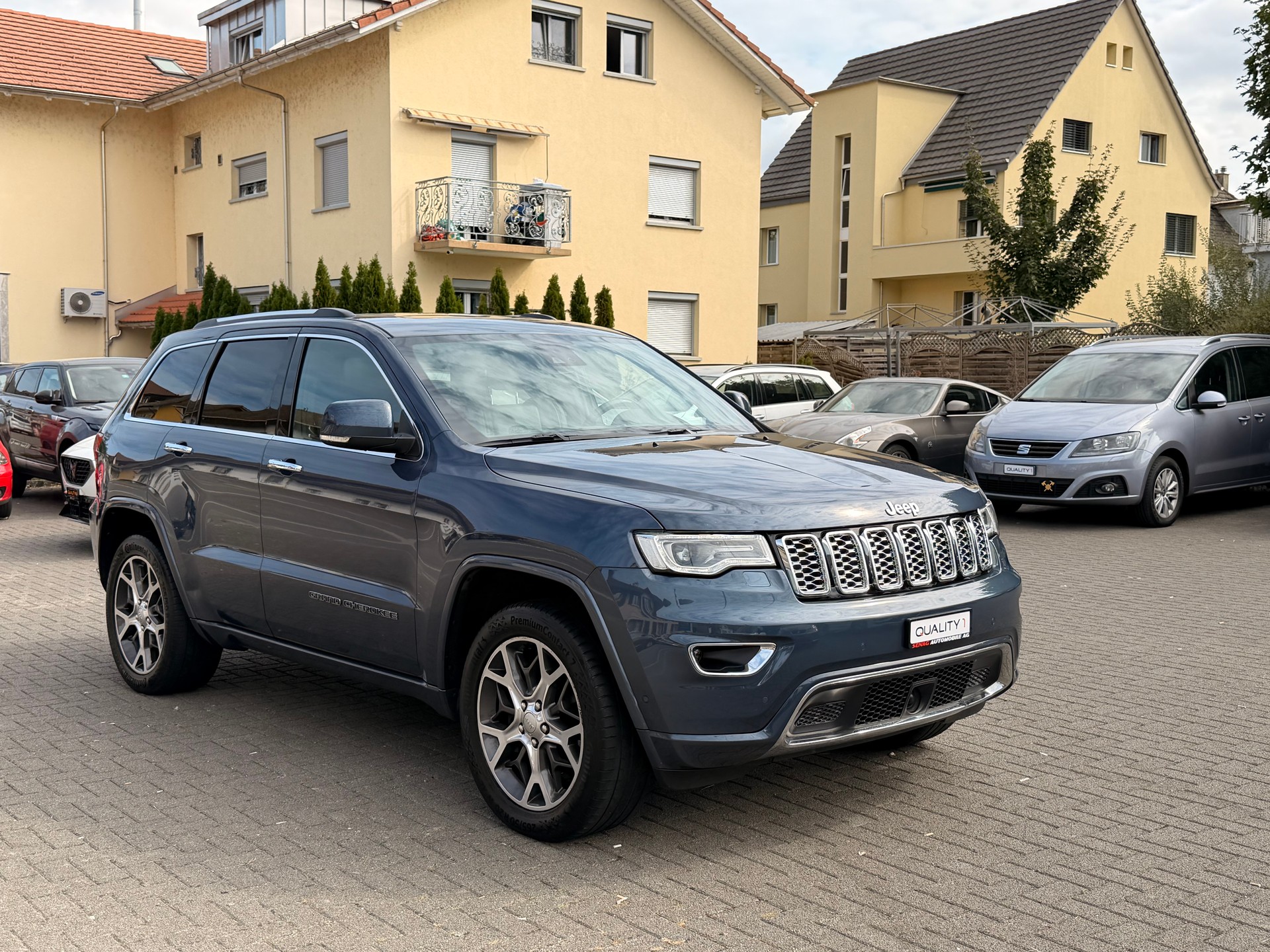 JEEP Grand Cherokee 3.0 CRD Overland Automatic-showroom-element-3
