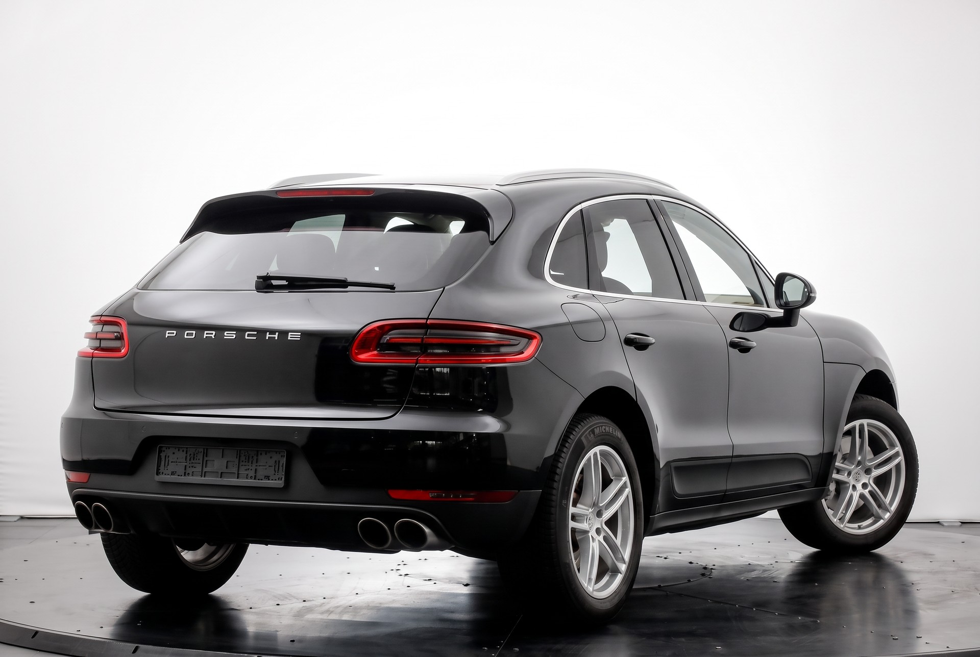 PORSCHE Macan S Diesel PDK Bi-Xénon PDLS / Jantes Macan Turbo 19 pouces / Sièges chauffants-image-4