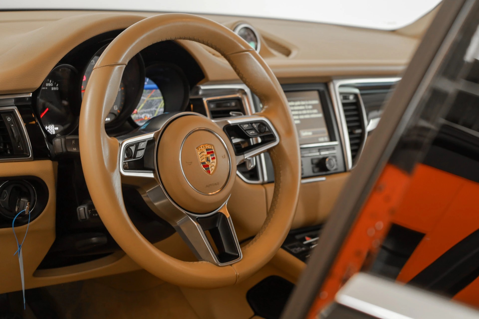 PORSCHE Macan S Diesel PDK Bi-Xénon PDLS / Jantes Macan Turbo 19 pouces / Sièges chauffants-image-6