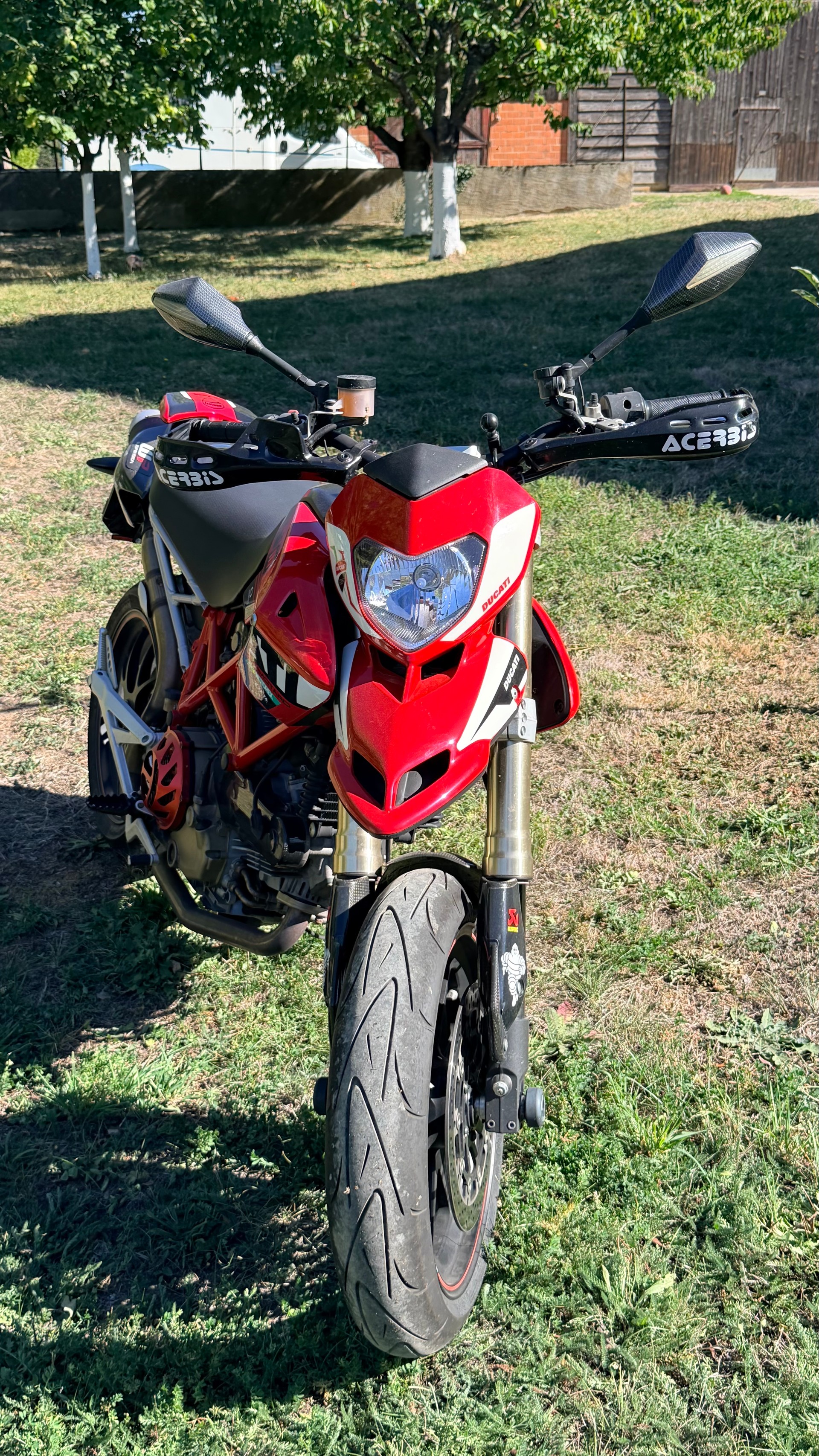 DUCATI Hypermotard 1100 Evo SP-image-2