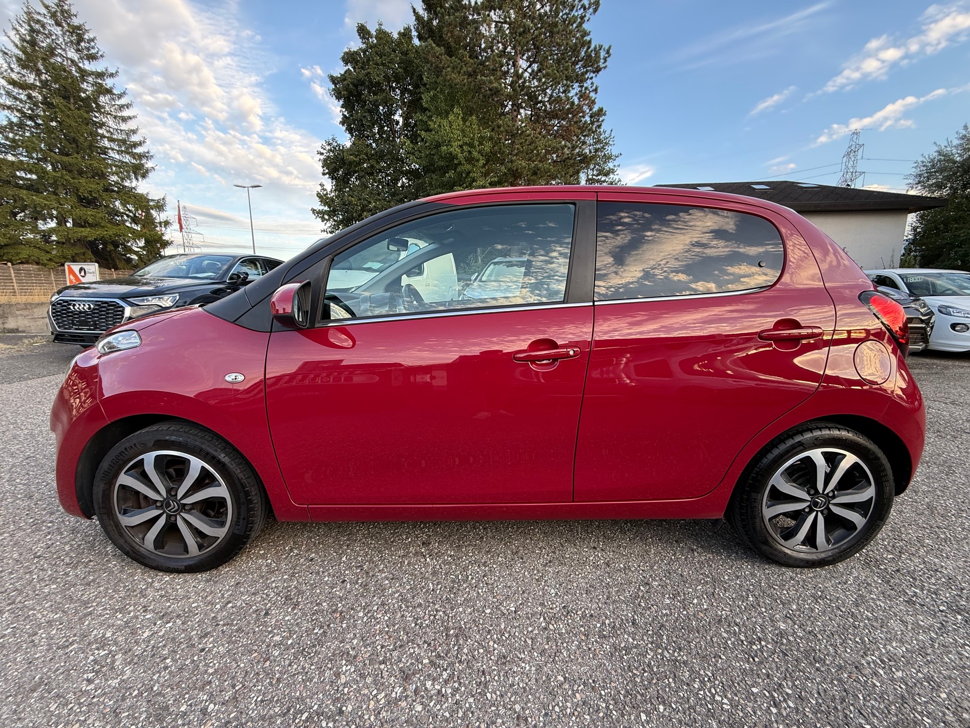 CITROEN C1 1.2 VTi Shine Airscape-image-6