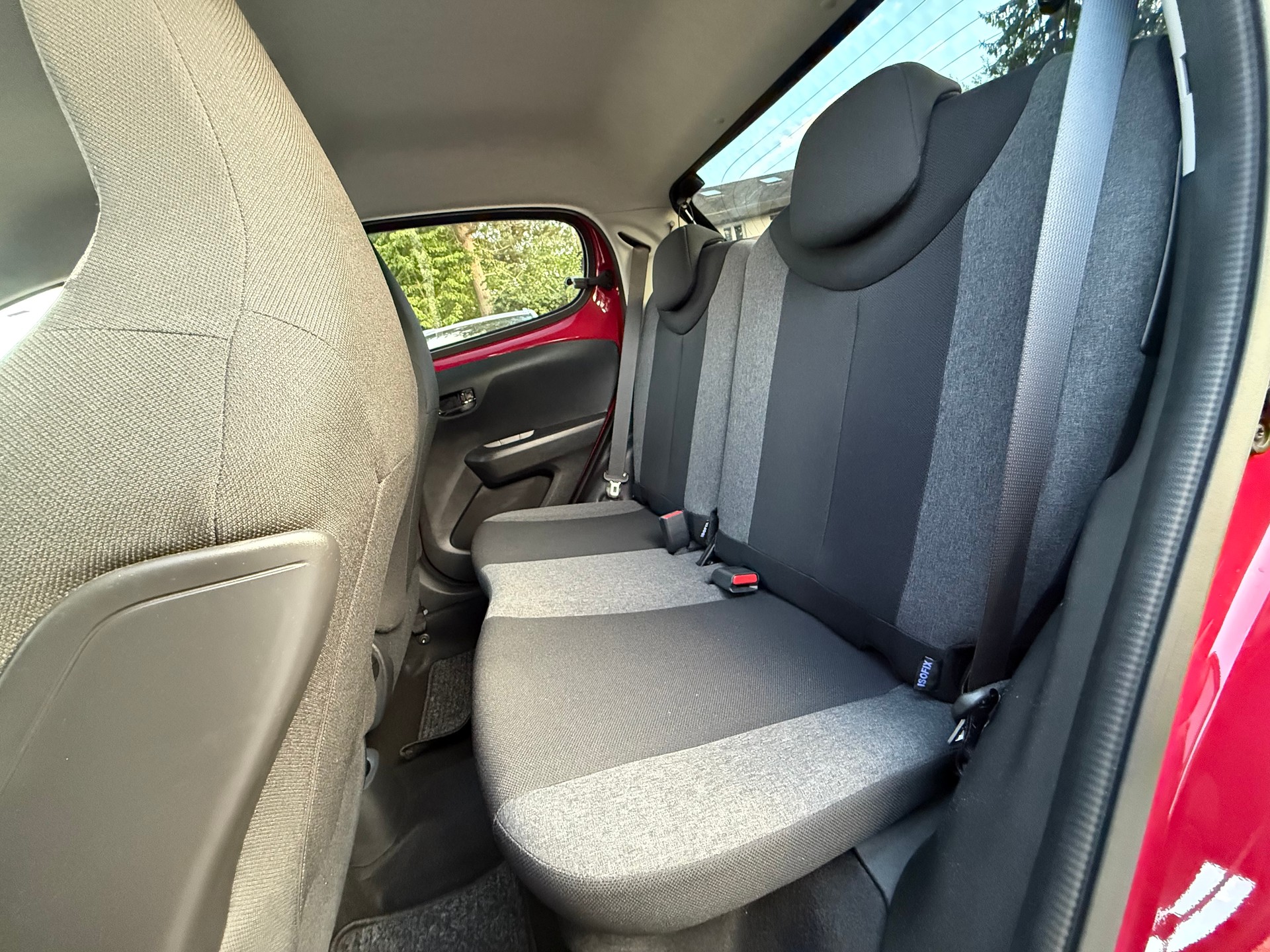 CITROEN C1 1.2 VTi Shine Airscape-image-11