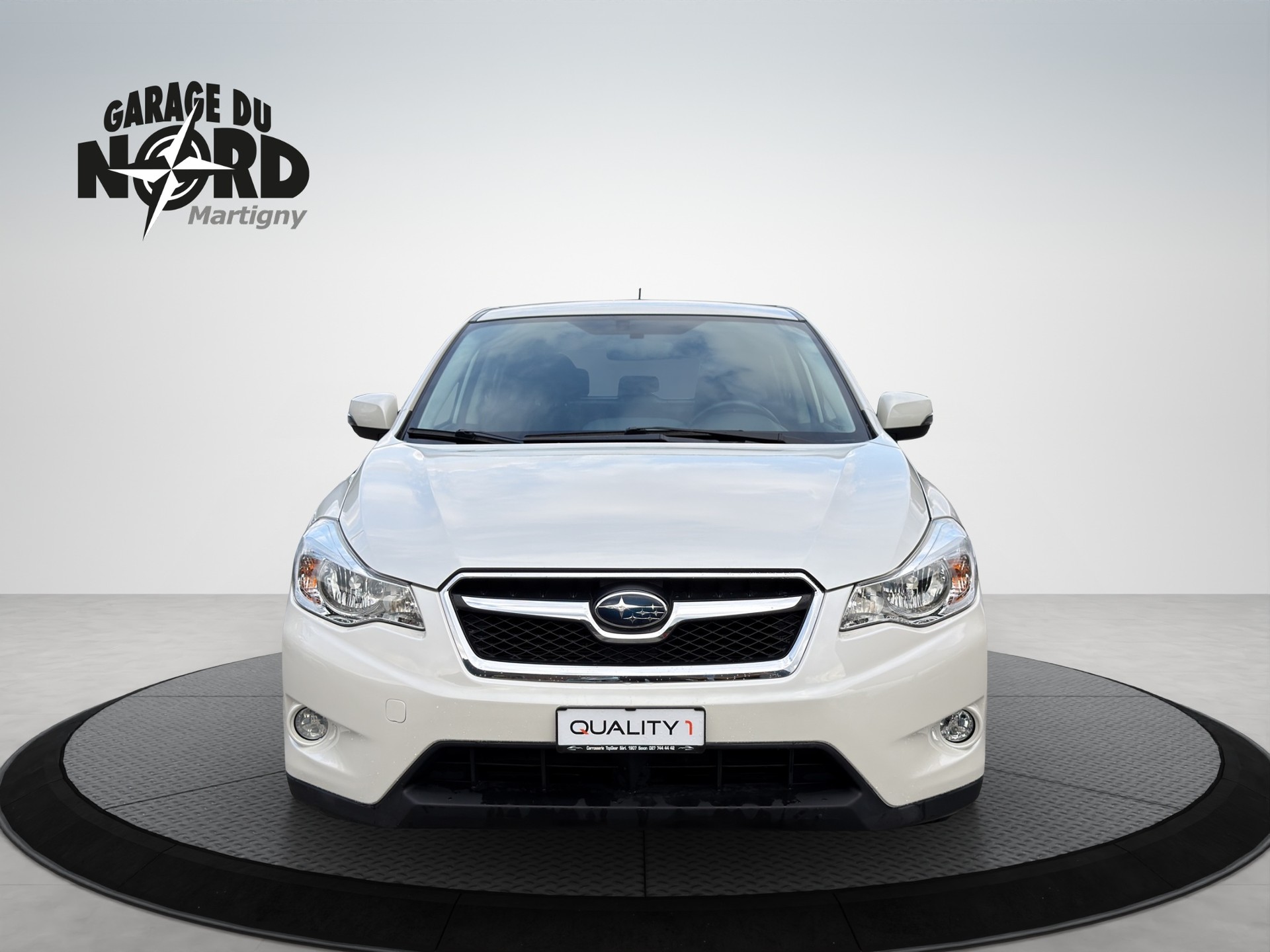 SUBARU 2.0 Swiss-showroom-element-1