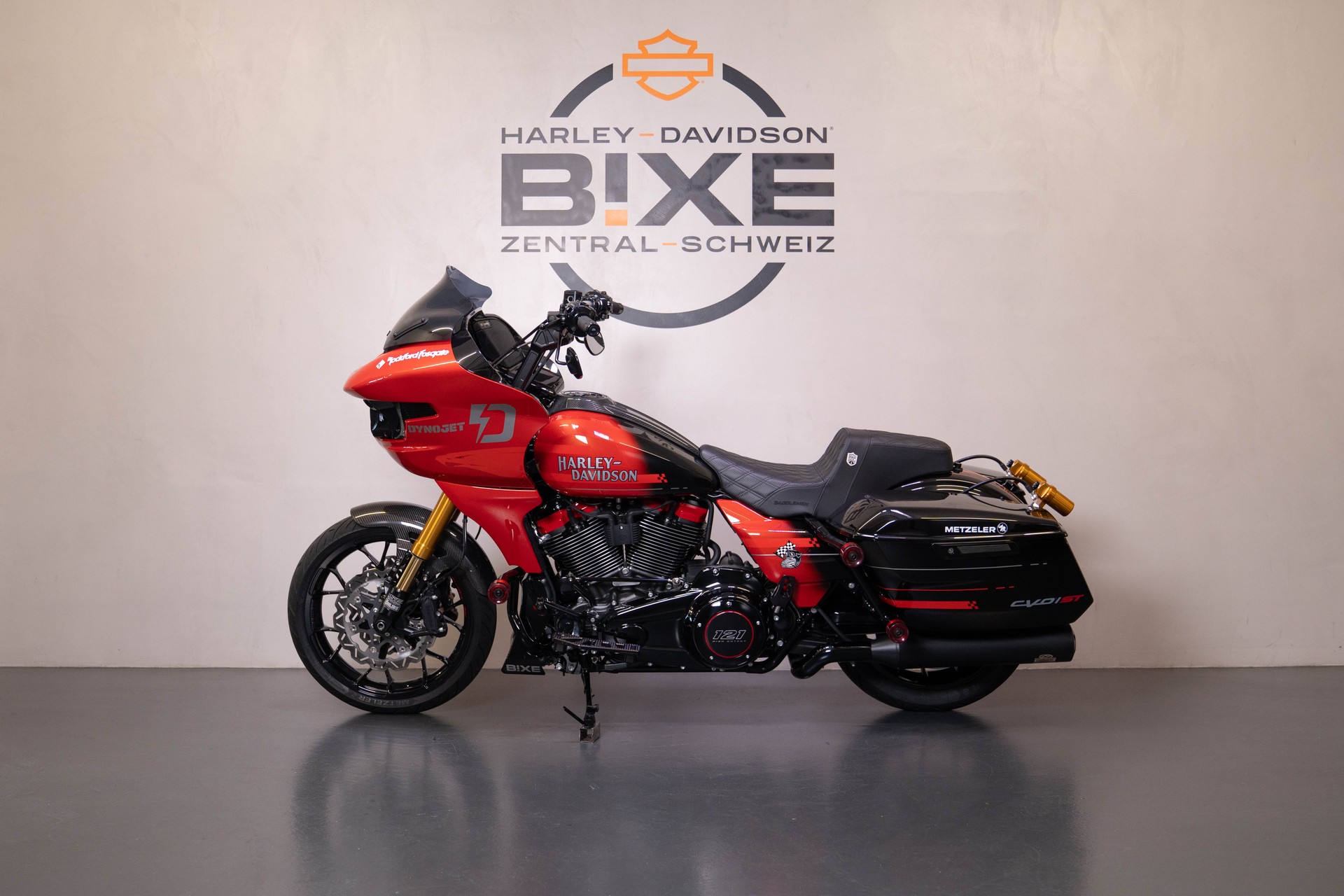 HARLEY-DAVIDSON FLTRXSTSE Road Glide ST 121 CVO-image-1