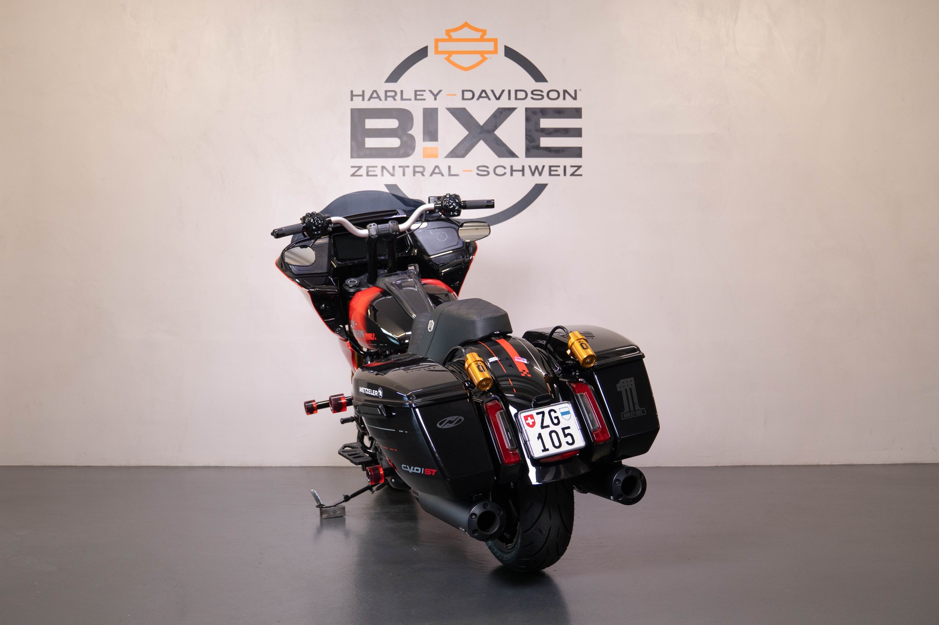 HARLEY-DAVIDSON FLTRXSTSE Road Glide ST 121 CVO-image-3