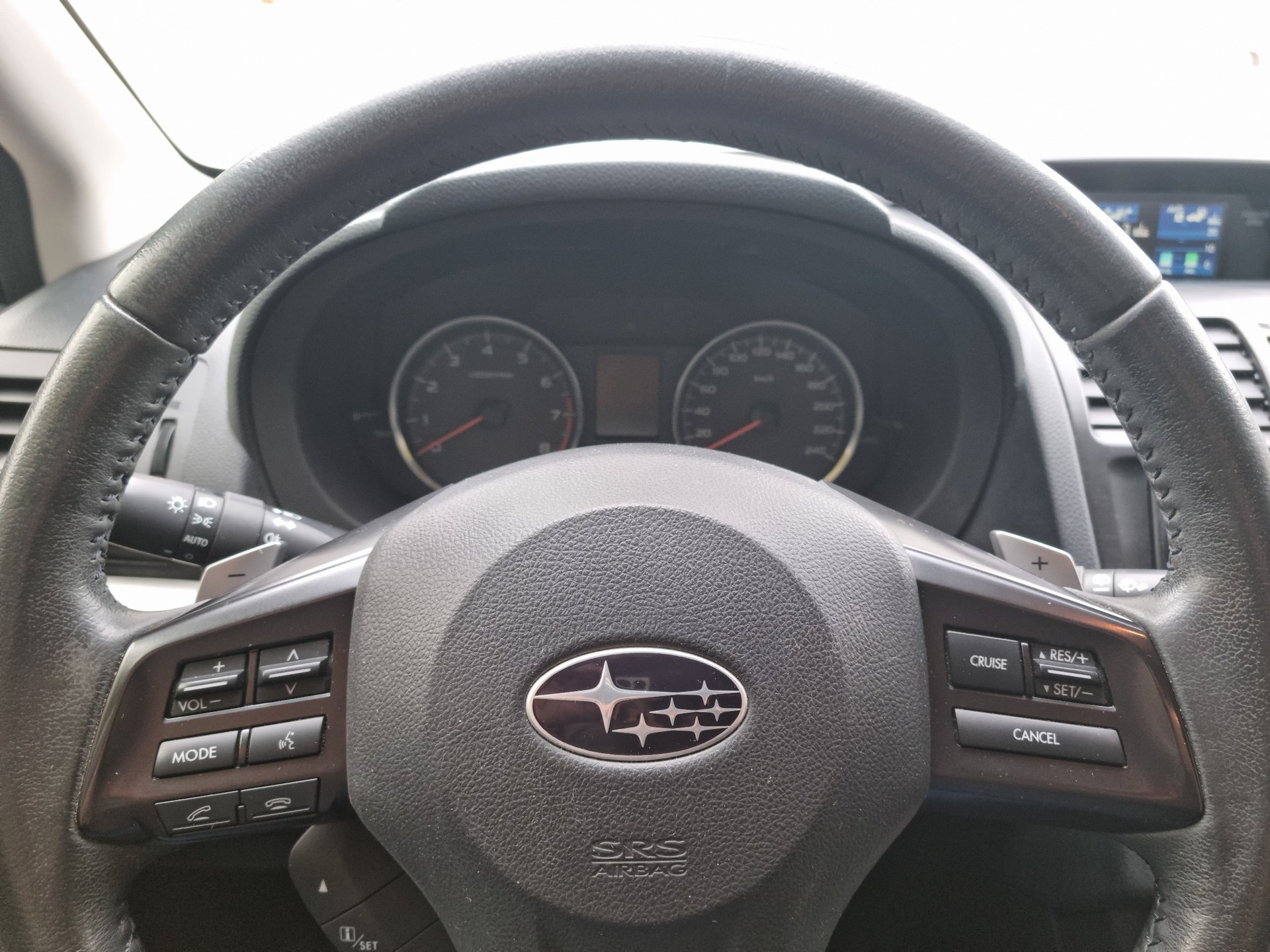 SUBARU XV 2.0 Swiss Three AWD CVT-image-12