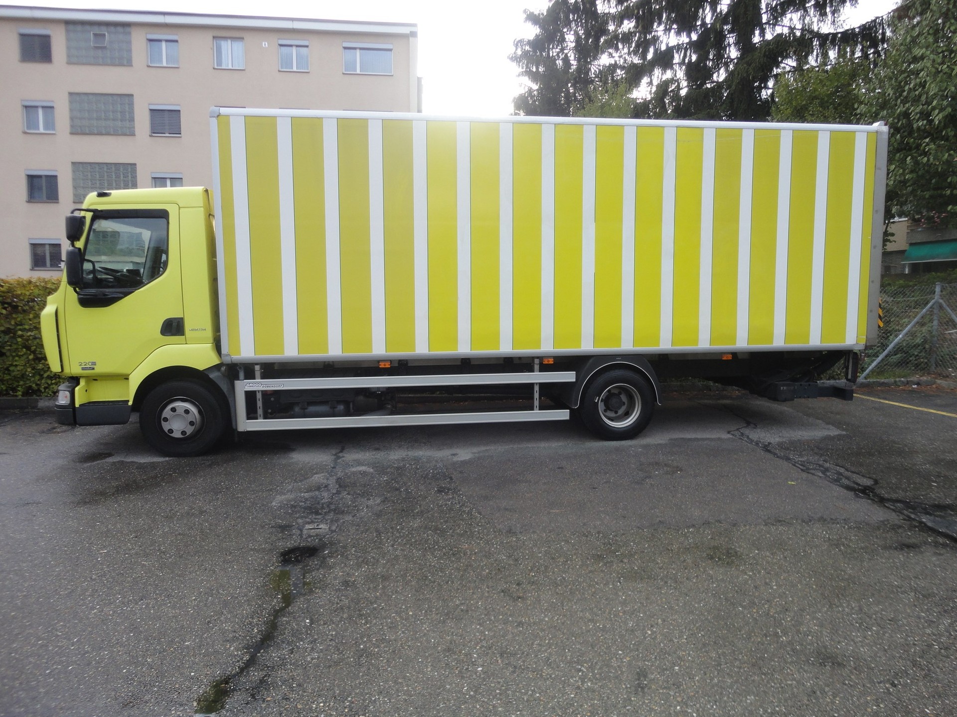 RENAULT Midlum 220.12-showroom-element-3