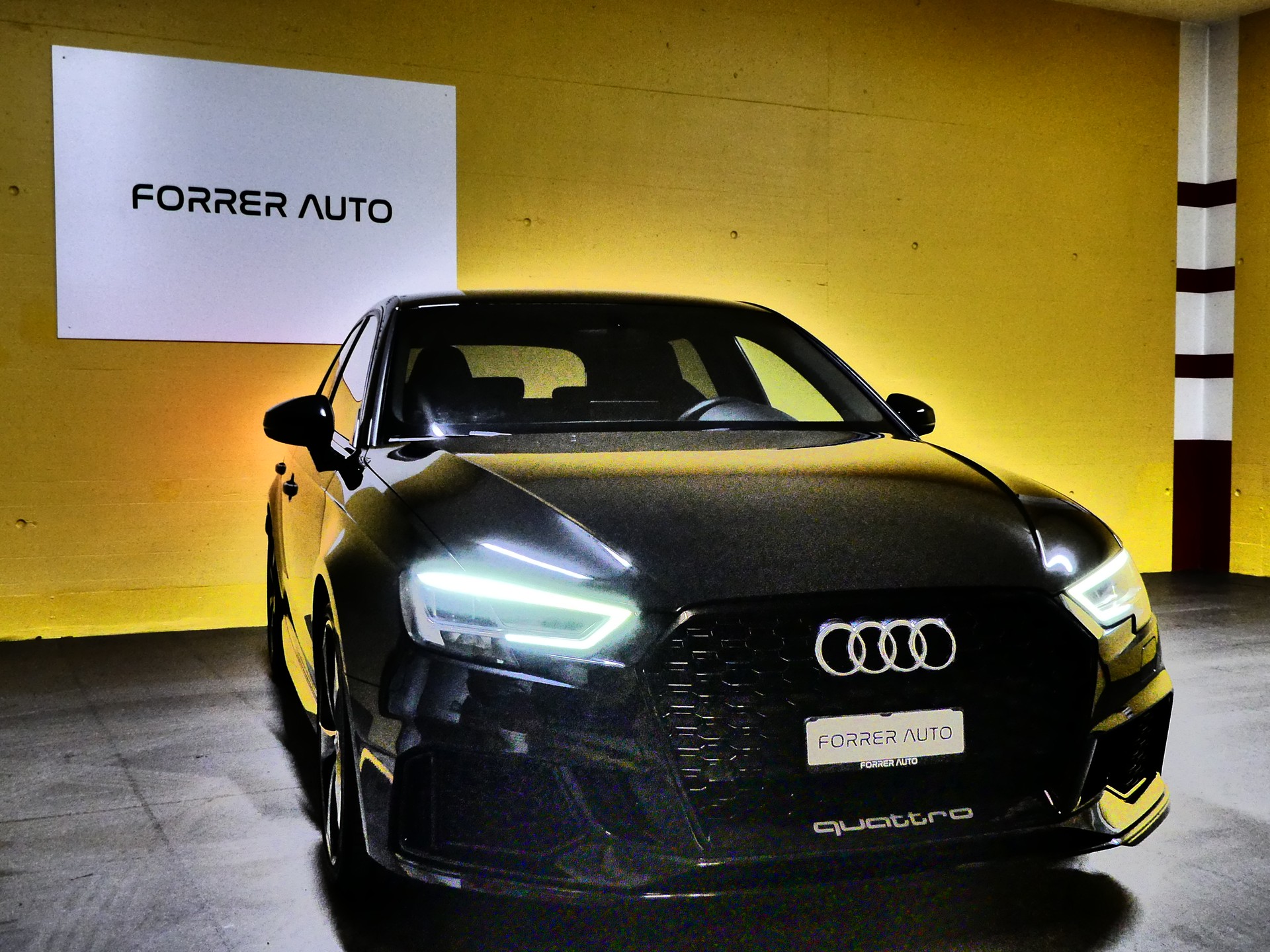 AUDI RS3 Sportback 2.5 TSI quattro S-tronic-image-2