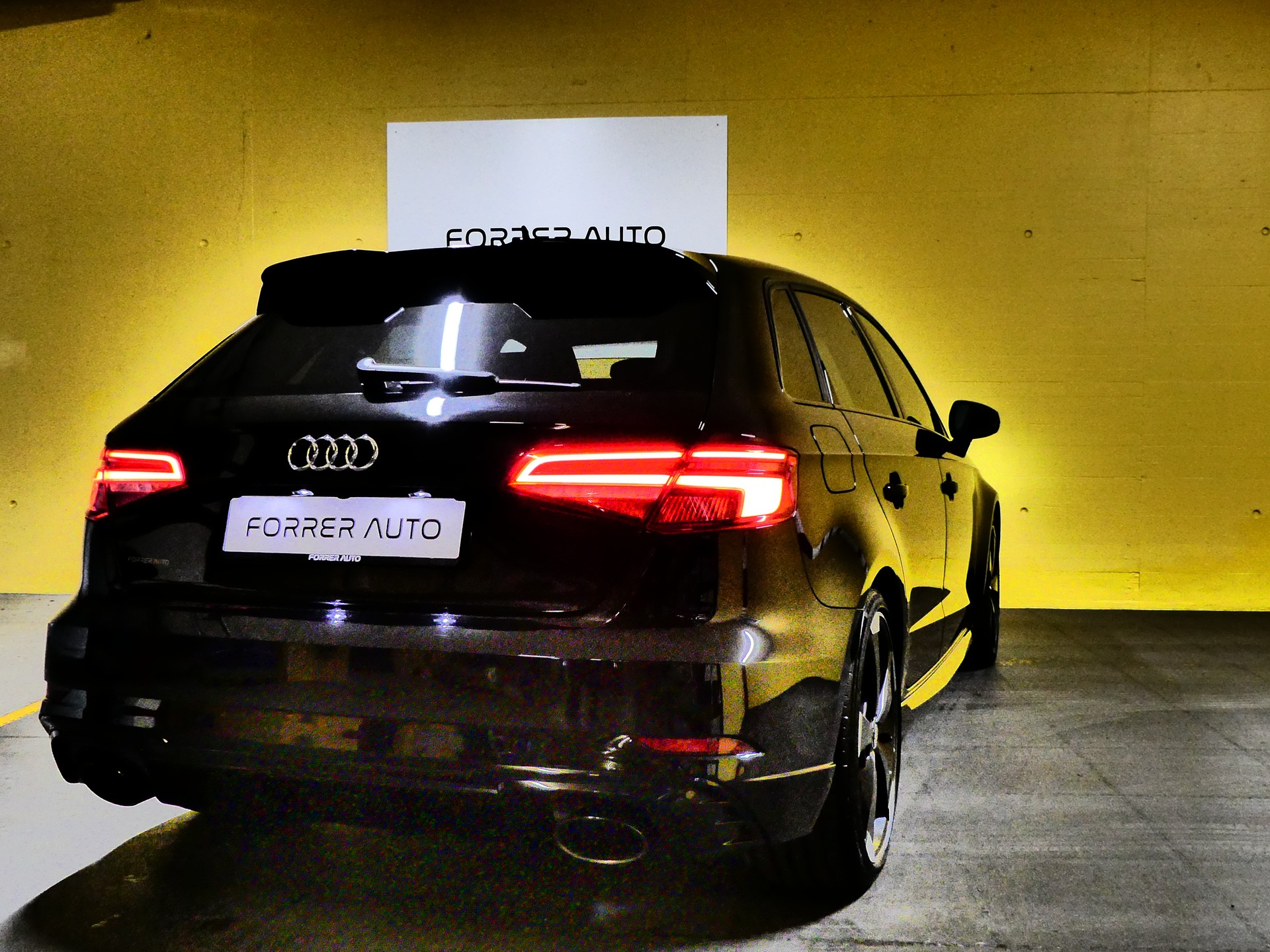 AUDI RS3 Sportback 2.5 TSI quattro S-tronic-image-6