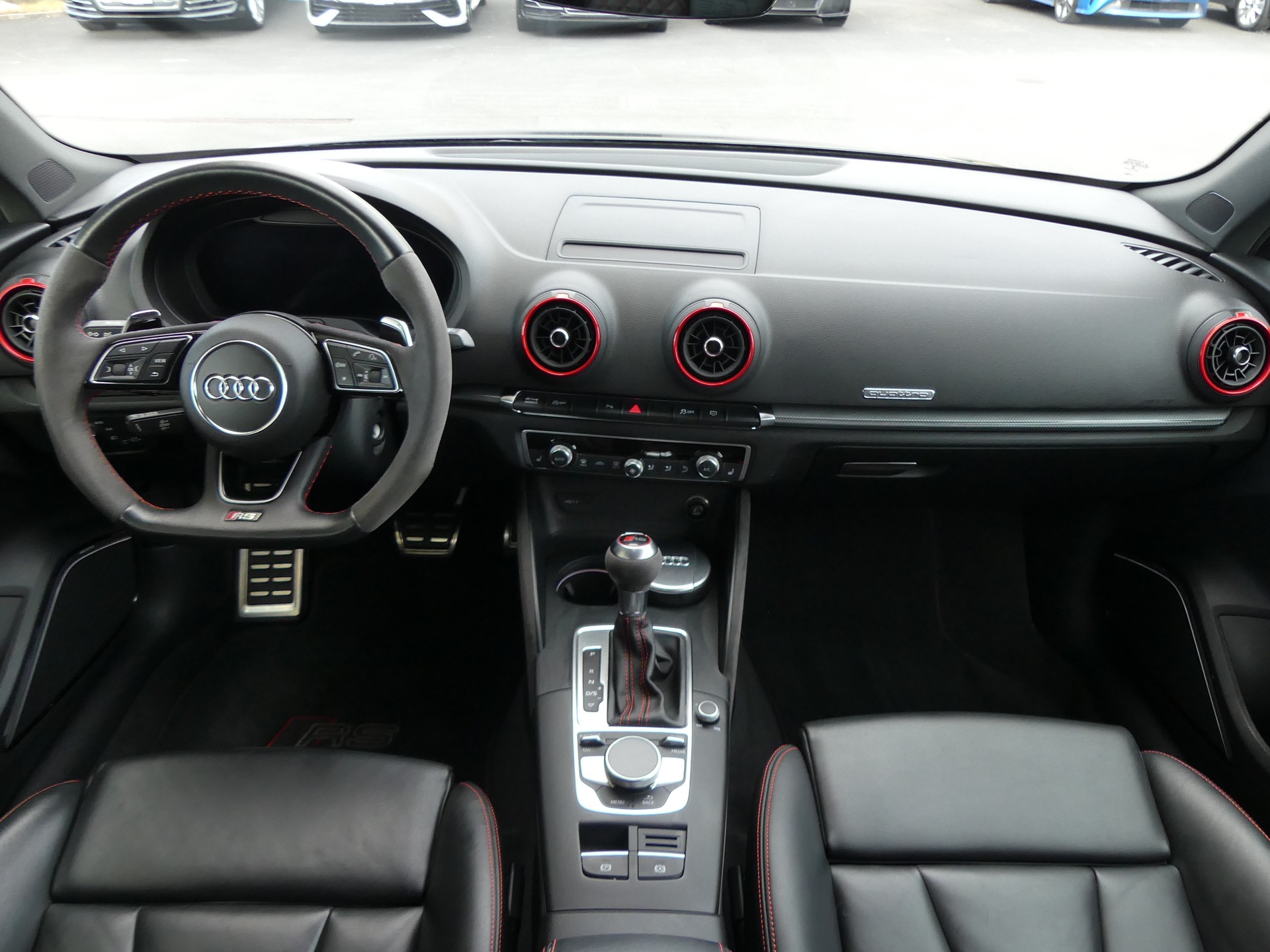 AUDI RS3 Sportback 2.5 TSI quattro S-tronic-image-12
