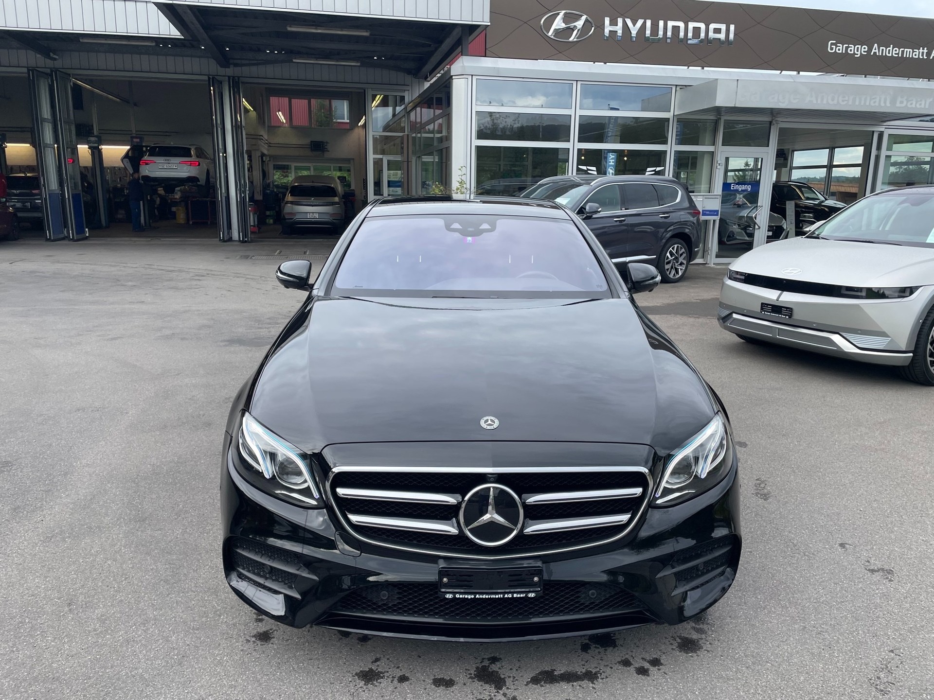 MERCEDES-BENZ E 350 d AMG Line 9G-Tronic-showroom-element-1