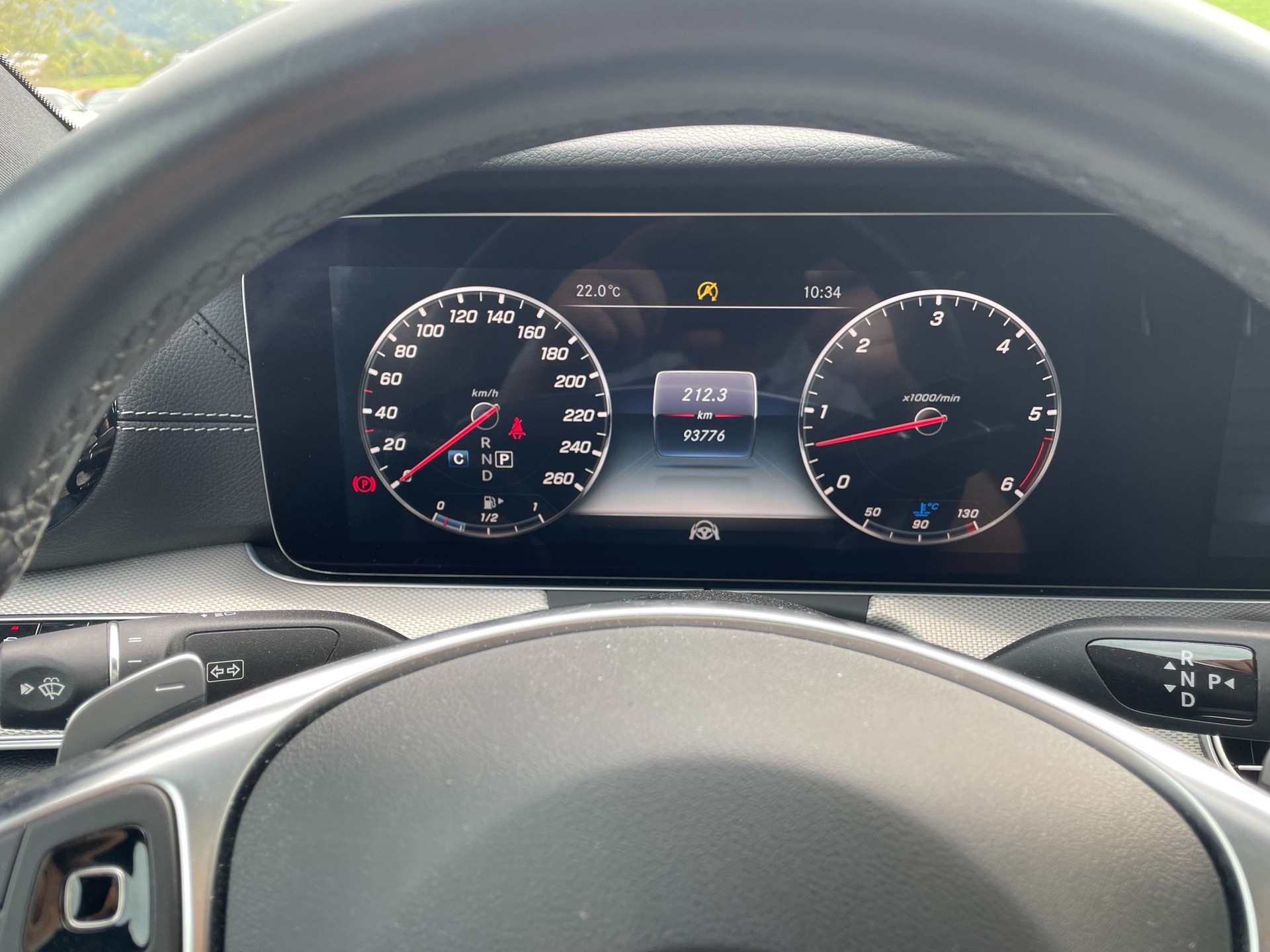 MERCEDES-BENZ E 350 d AMG Line 9G-Tronic-showroom-element-3