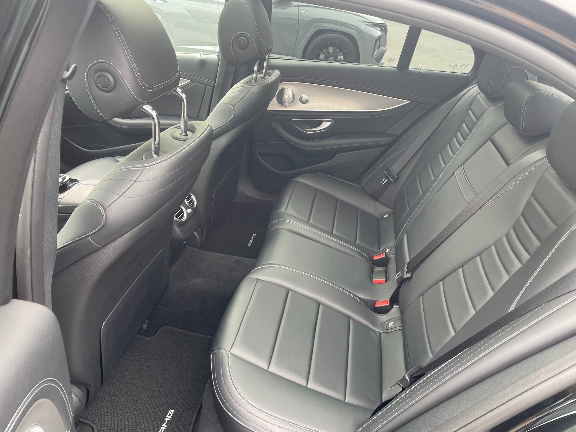 MERCEDES-BENZ E 350 d AMG Line 9G-Tronic-image-7
