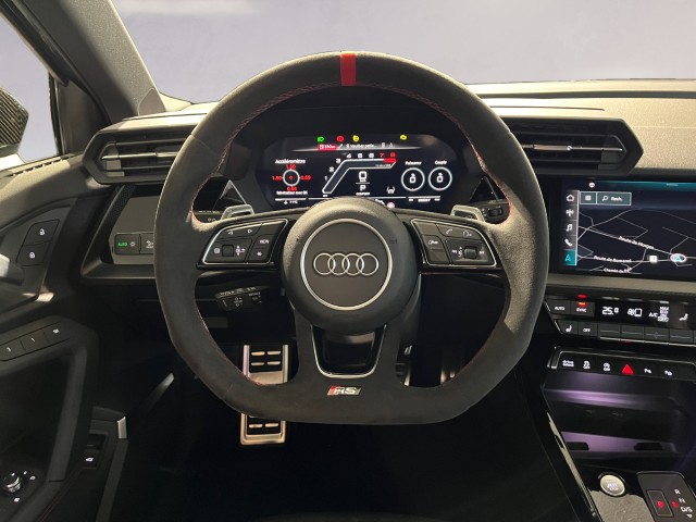 AUDI LA VOITURE COMPACTE HAUT DE GAMME ULTIME - LIMITED ABT RS3-R DISPOSE DE 500 CH ET D’UN ENSEMBLE AÉRODYNAMIQUE EN CARBONE-image-12